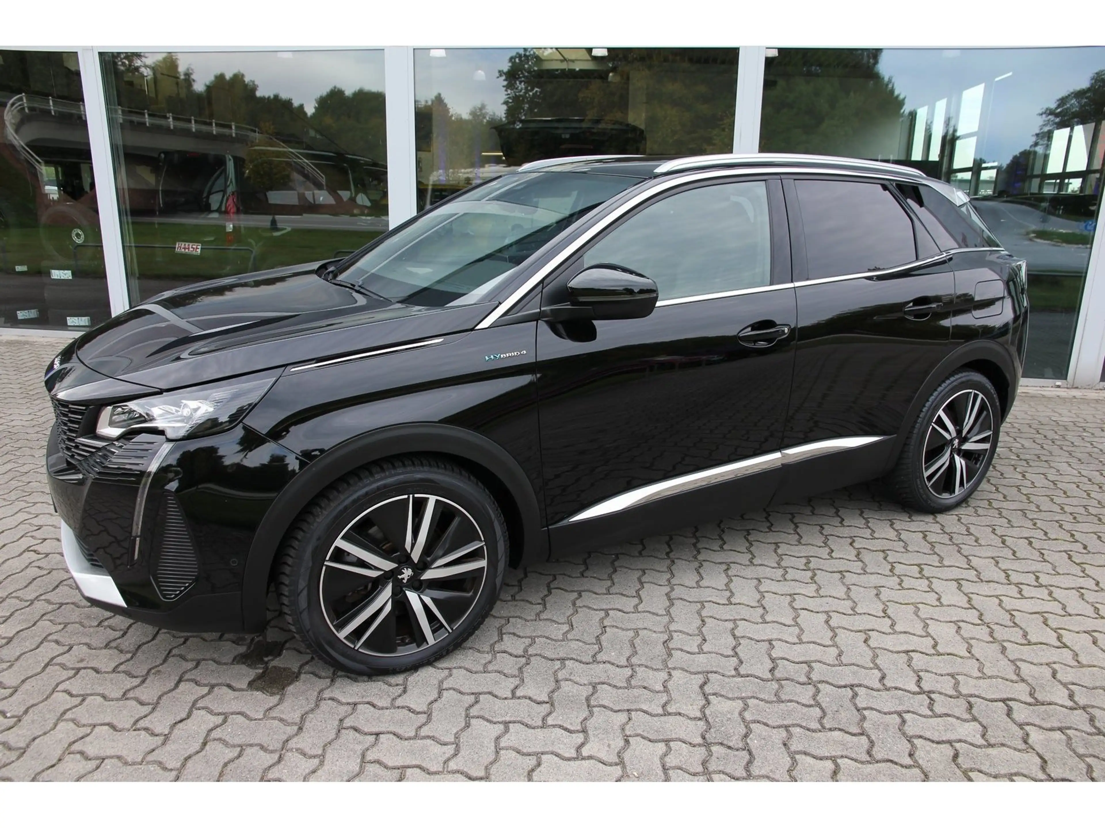 Peugeot 3008 GT Pack Hybrid4 300 Night Vision Focal