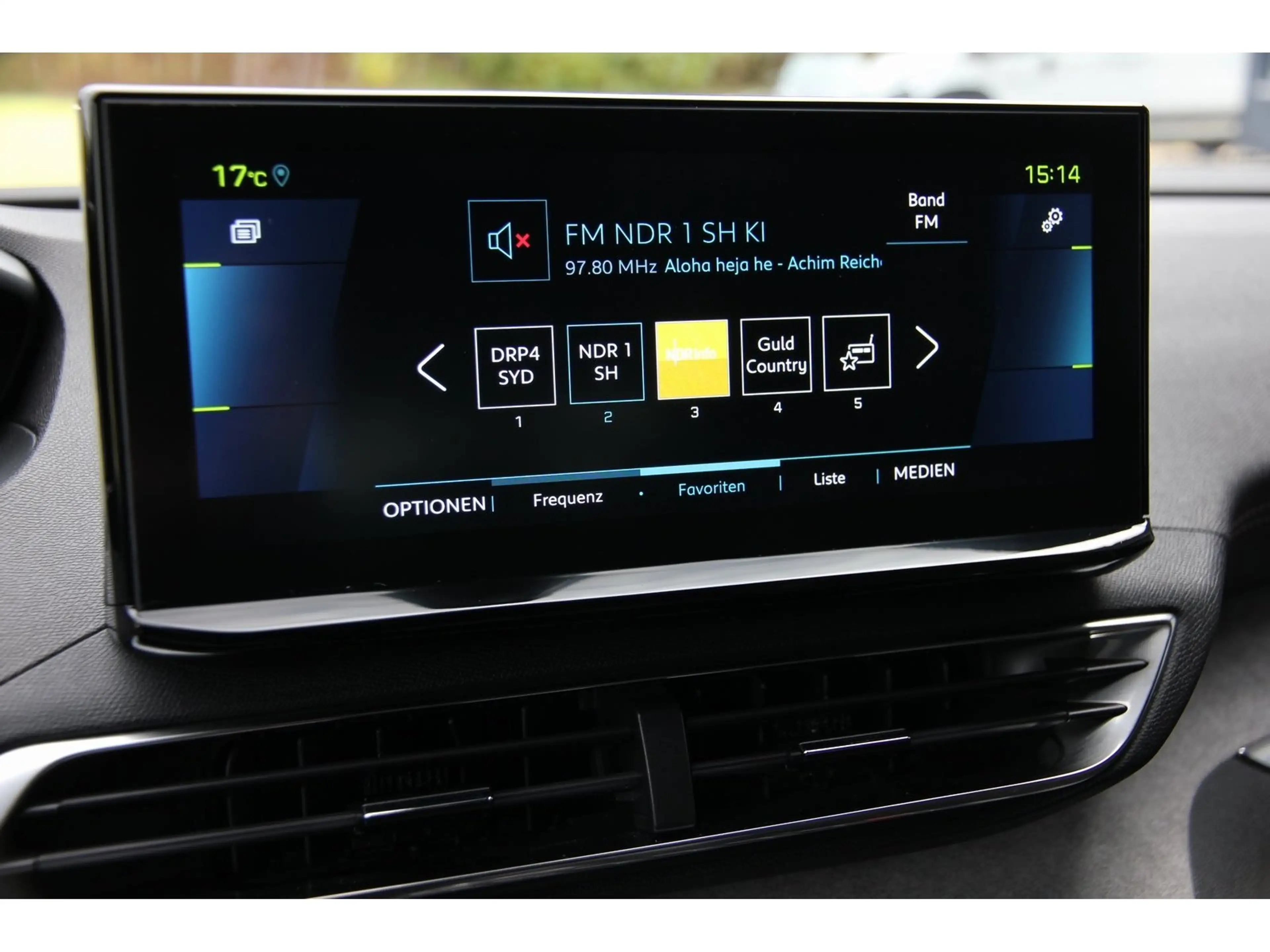 Peugeot 3008 GT Pack Hybrid4 300 Night Vision Focal — photo 23
