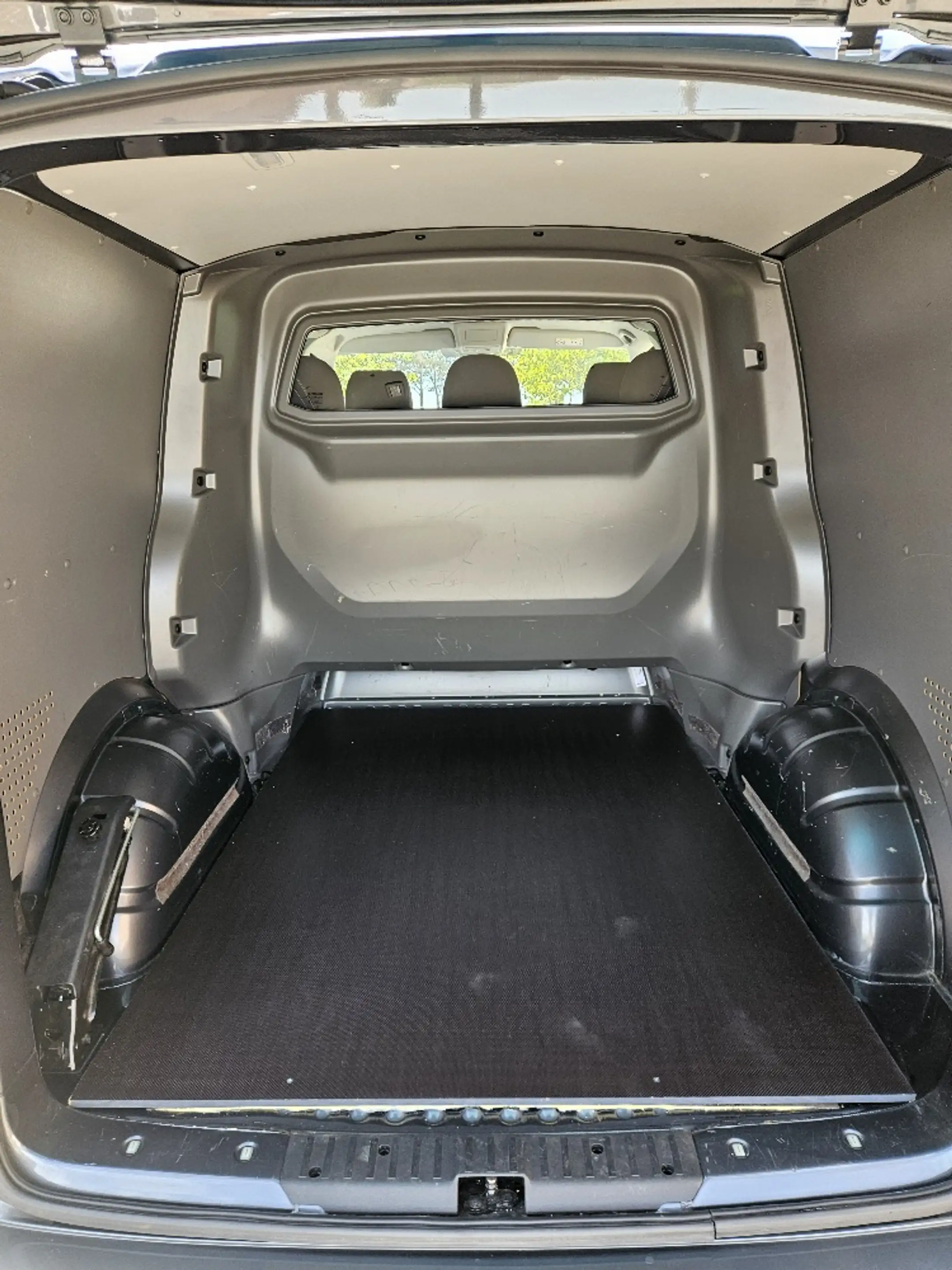 Volkswagen T6.1 Transporter 2.0 TDI DSG DUBBELE CABINE EDITION ONE — photo 14