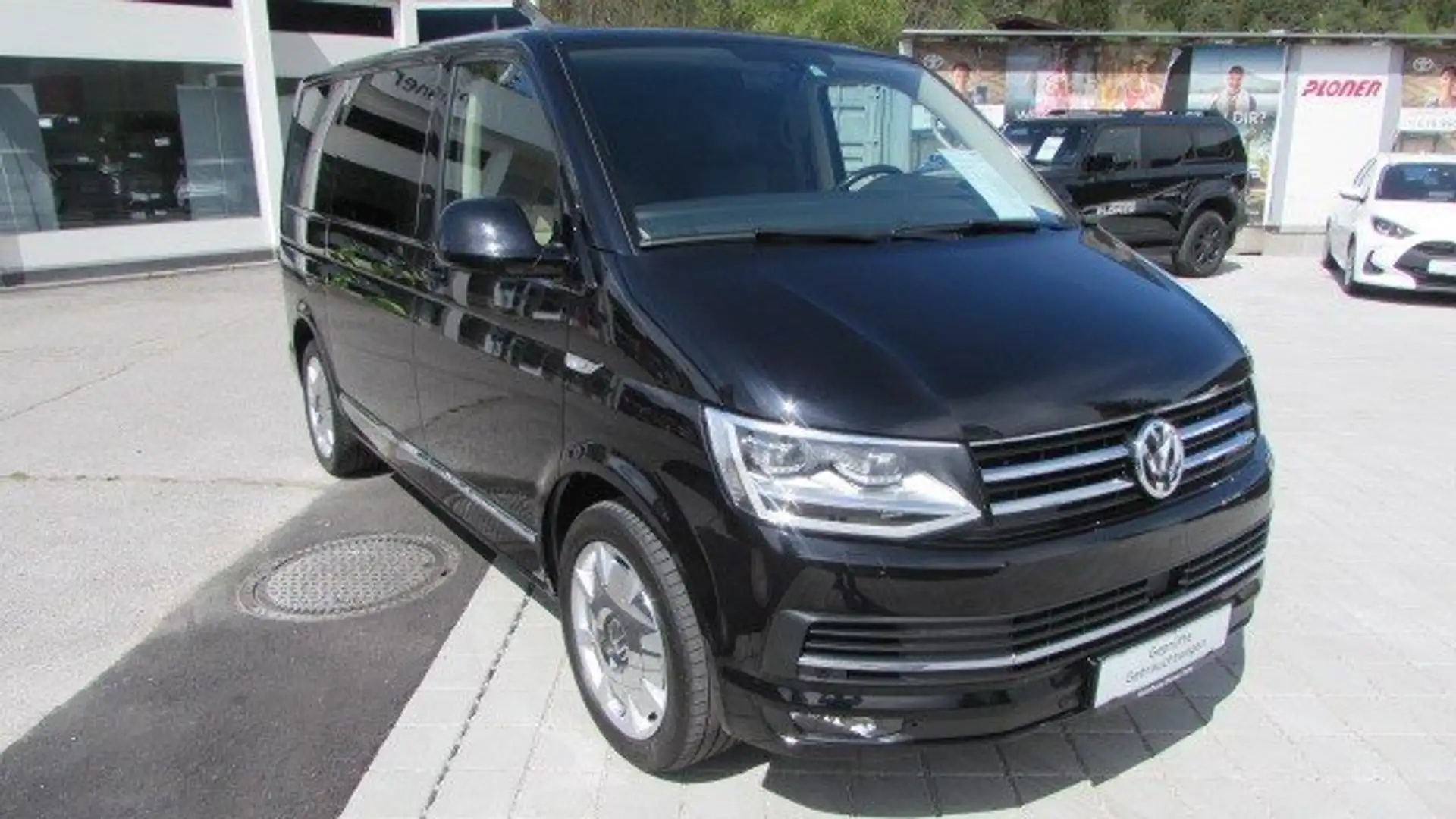 Volkswagen T6 Multivan 2,0 TDi Highline BMT DSG mit viel Zubehör! Schwarz - 1