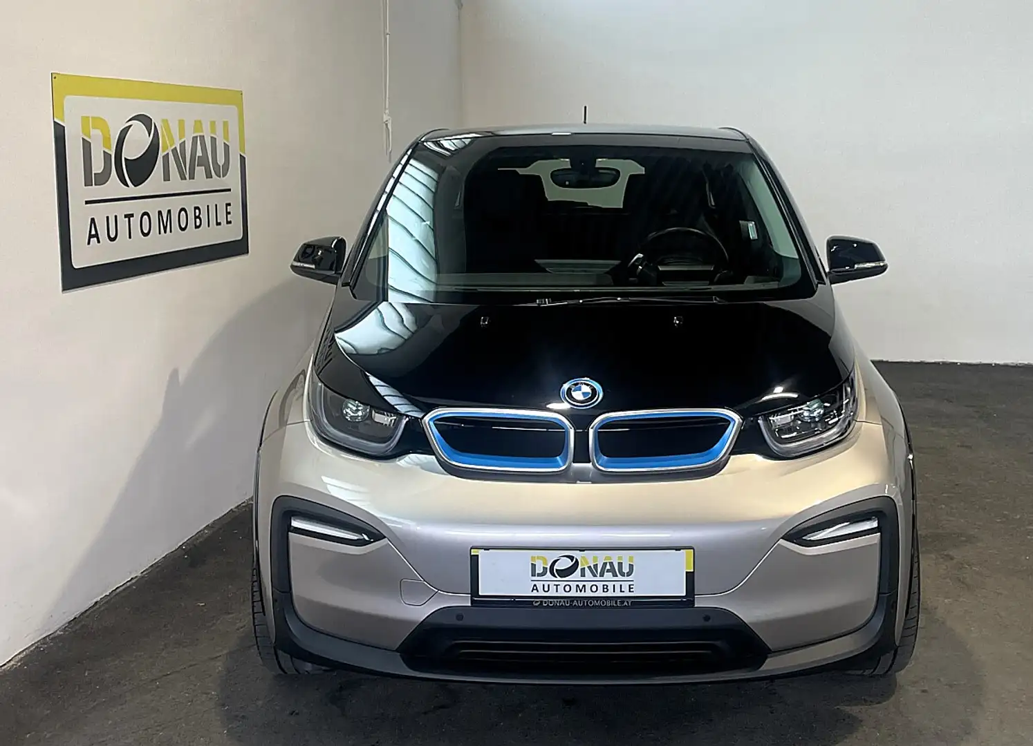 BMW i3 42,2kWh * Sportpaket * Leder * nur 10.000km * Beige - 2