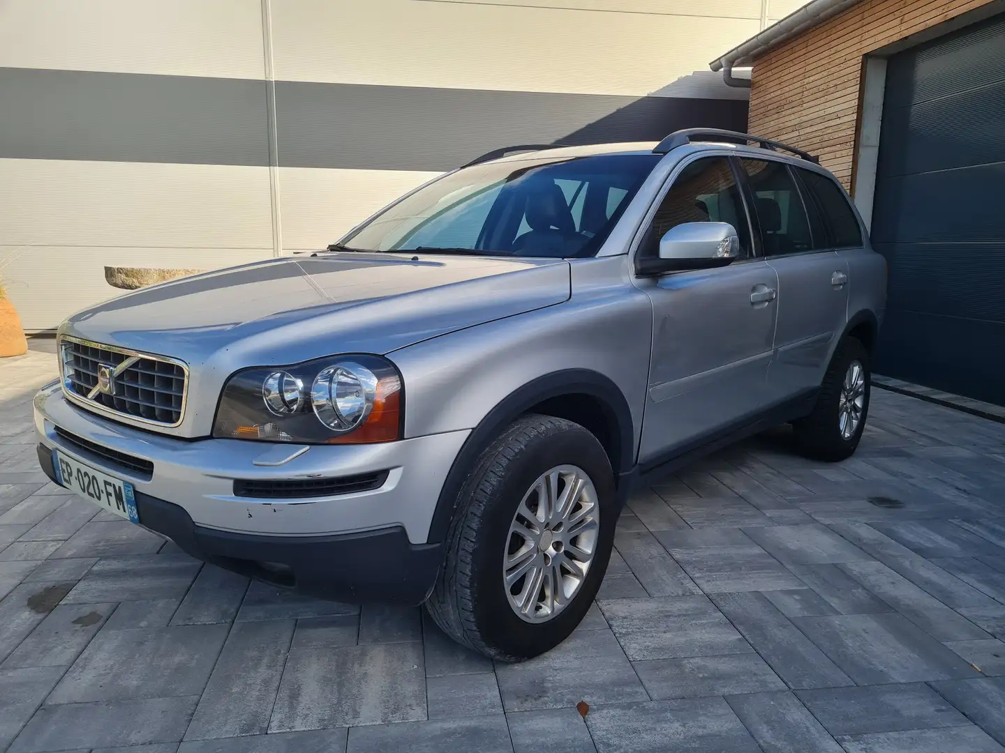 Volvo XC90 D5 AWD 185 Momentum 7pl Geartronic A - 1