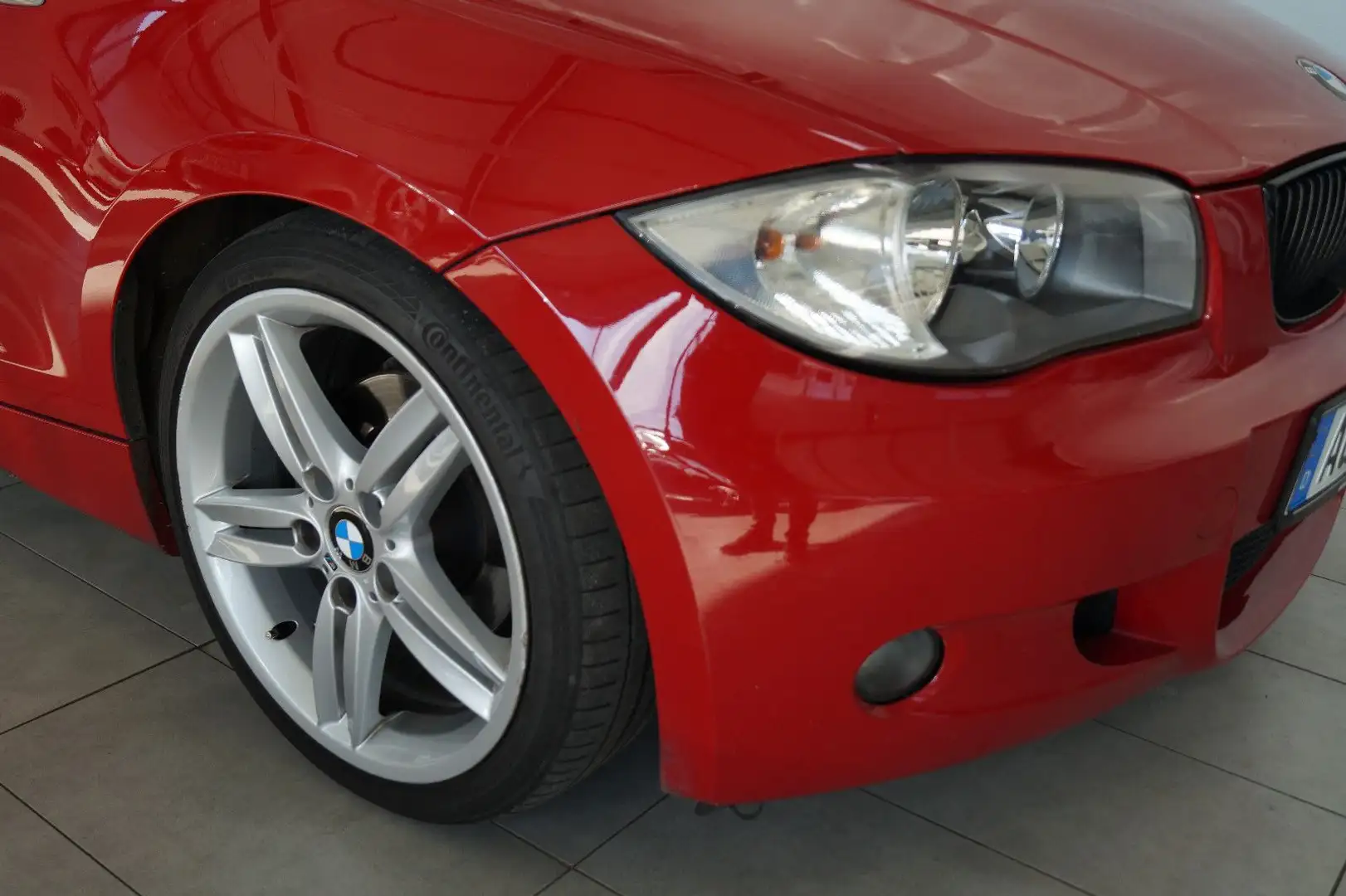 BMW 118 i*Tempomat*T-Leder*PDC*Multi*M-Sportpaket Czerwony - 2