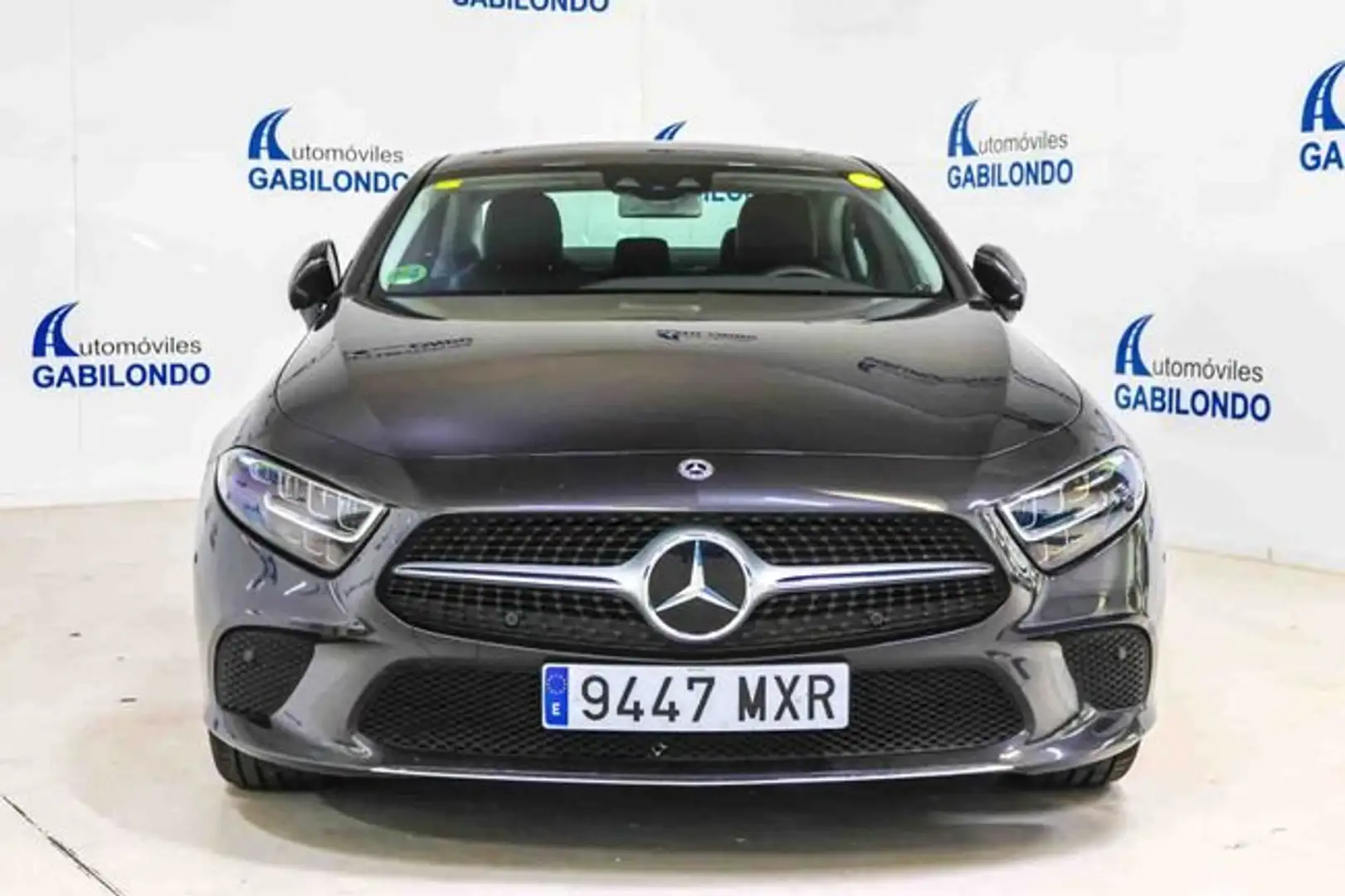 Mercedes-Benz CLS 300 300d Aut. Gris - 2