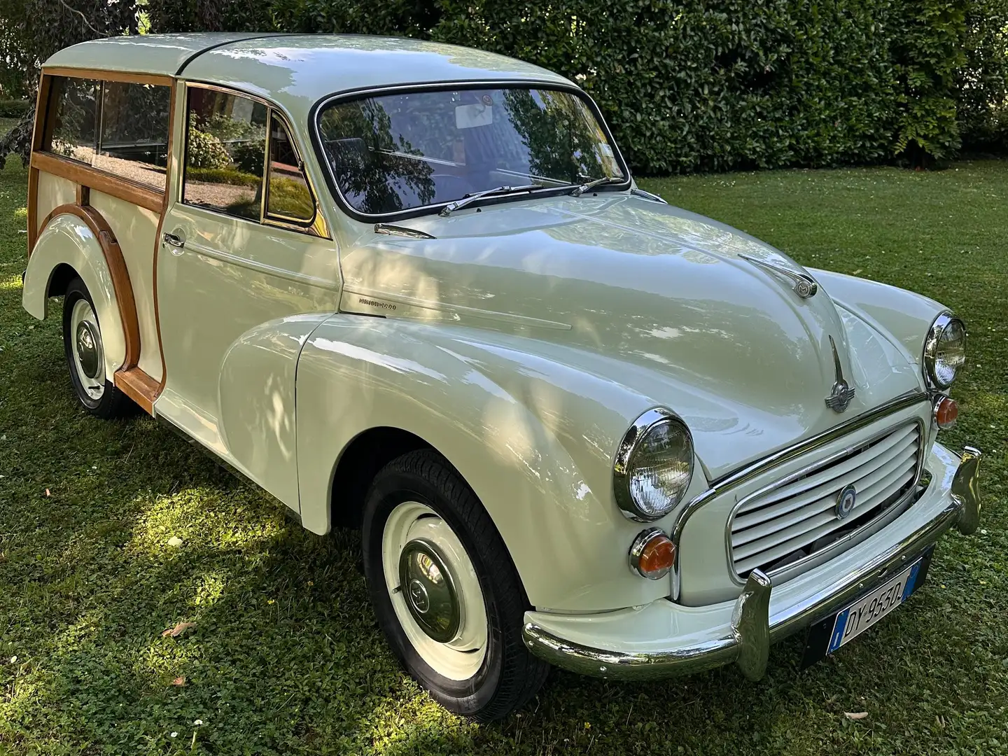 Oldtimer Morris Minor Traveller Weiß - 2