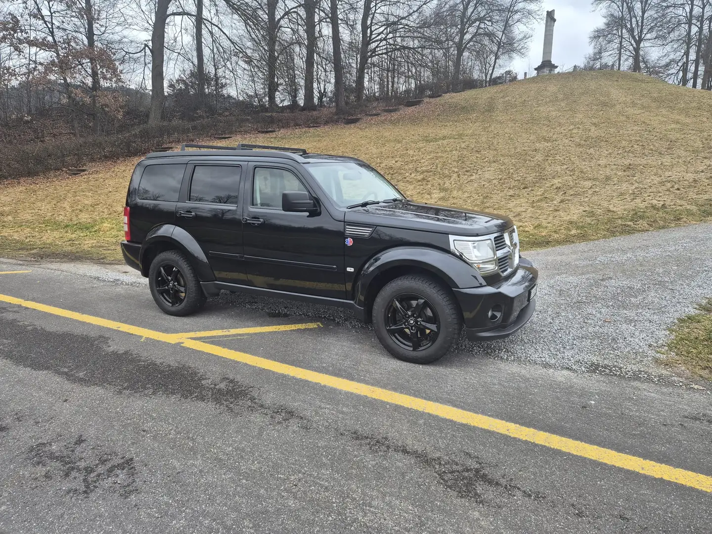 Dodge Nitro Nitro 2,8 CRD SE SE Schwarz - 2
