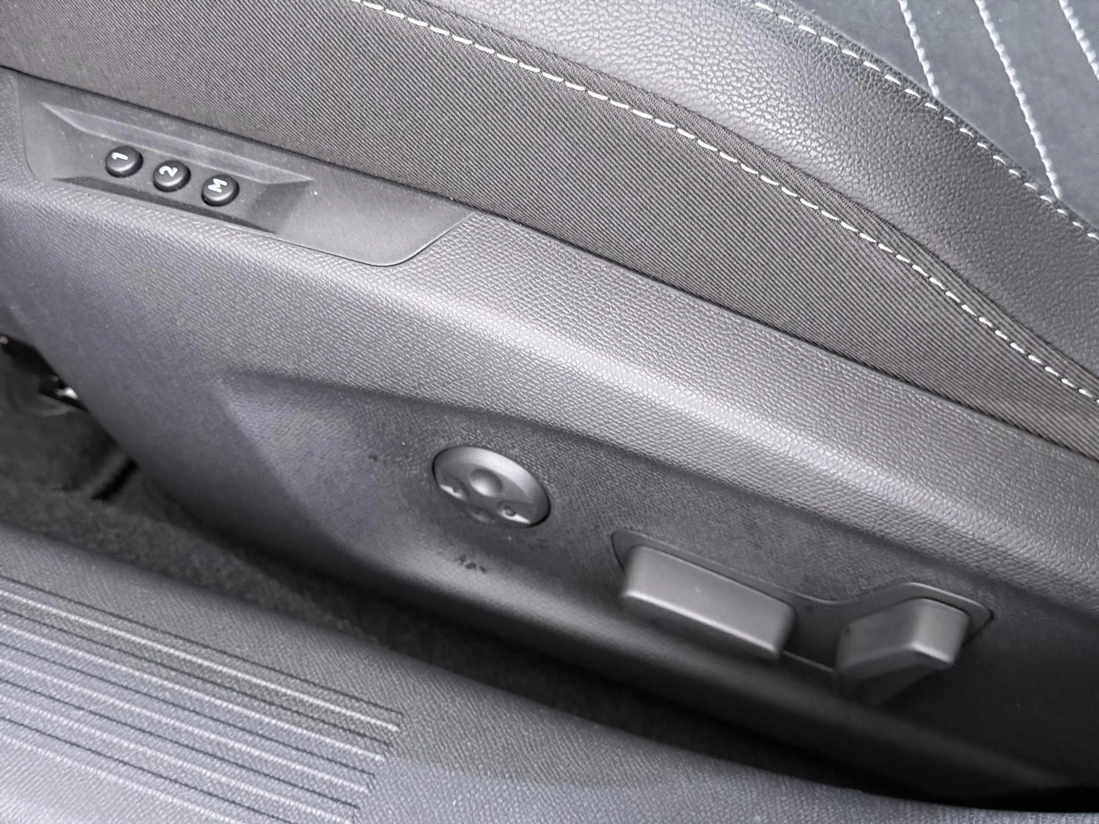 Opel Astra Sports Tourer 1.6 Turbo Plug In Hybrid Ultimate | — photo 14