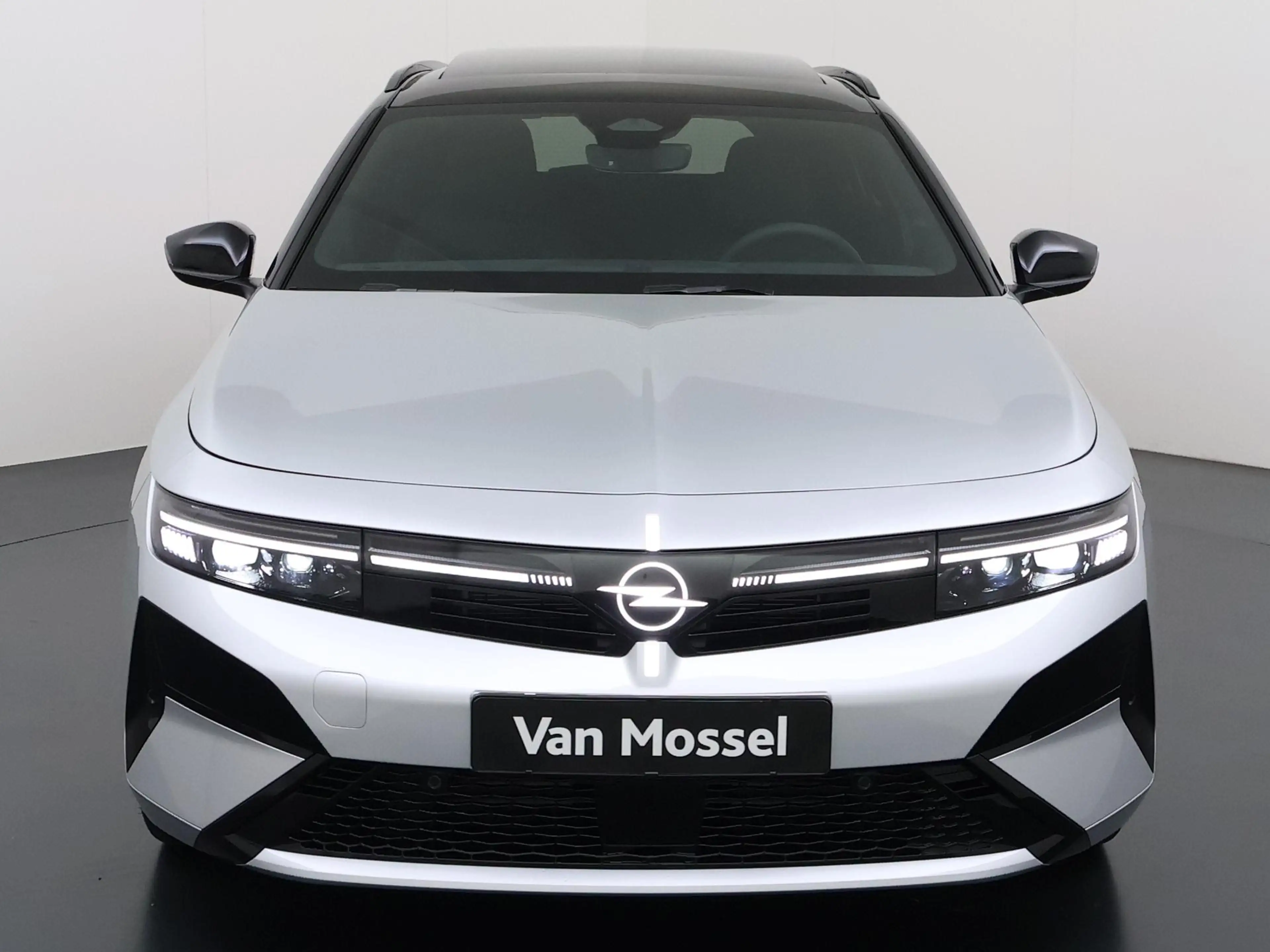 Opel Astra Sports Tourer 1.6 Turbo Plug In Hybrid Ultimate | — photo 8