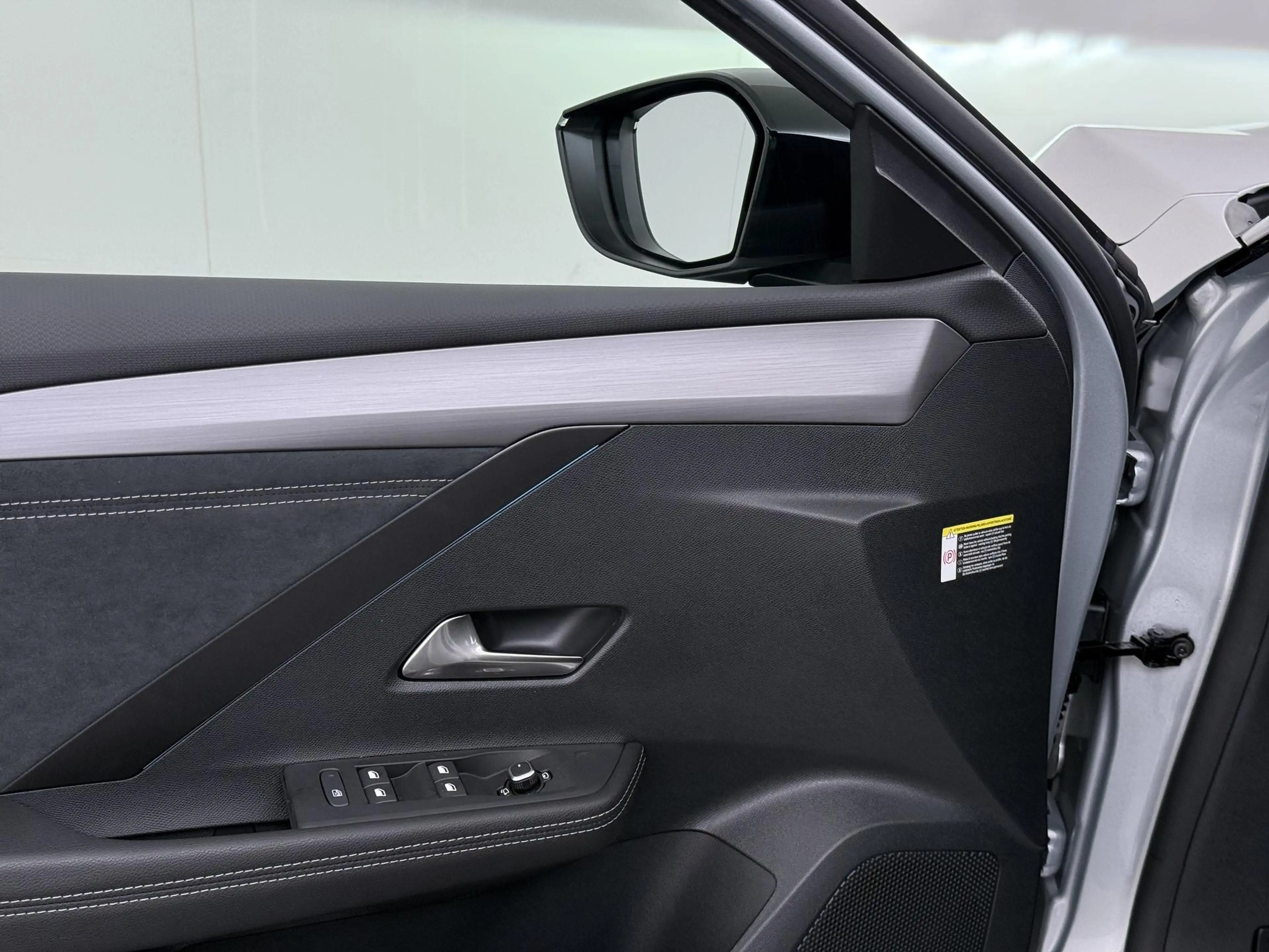 Opel Astra Sports Tourer 1.6 Turbo Plug In Hybrid Ultimate | — photo 11