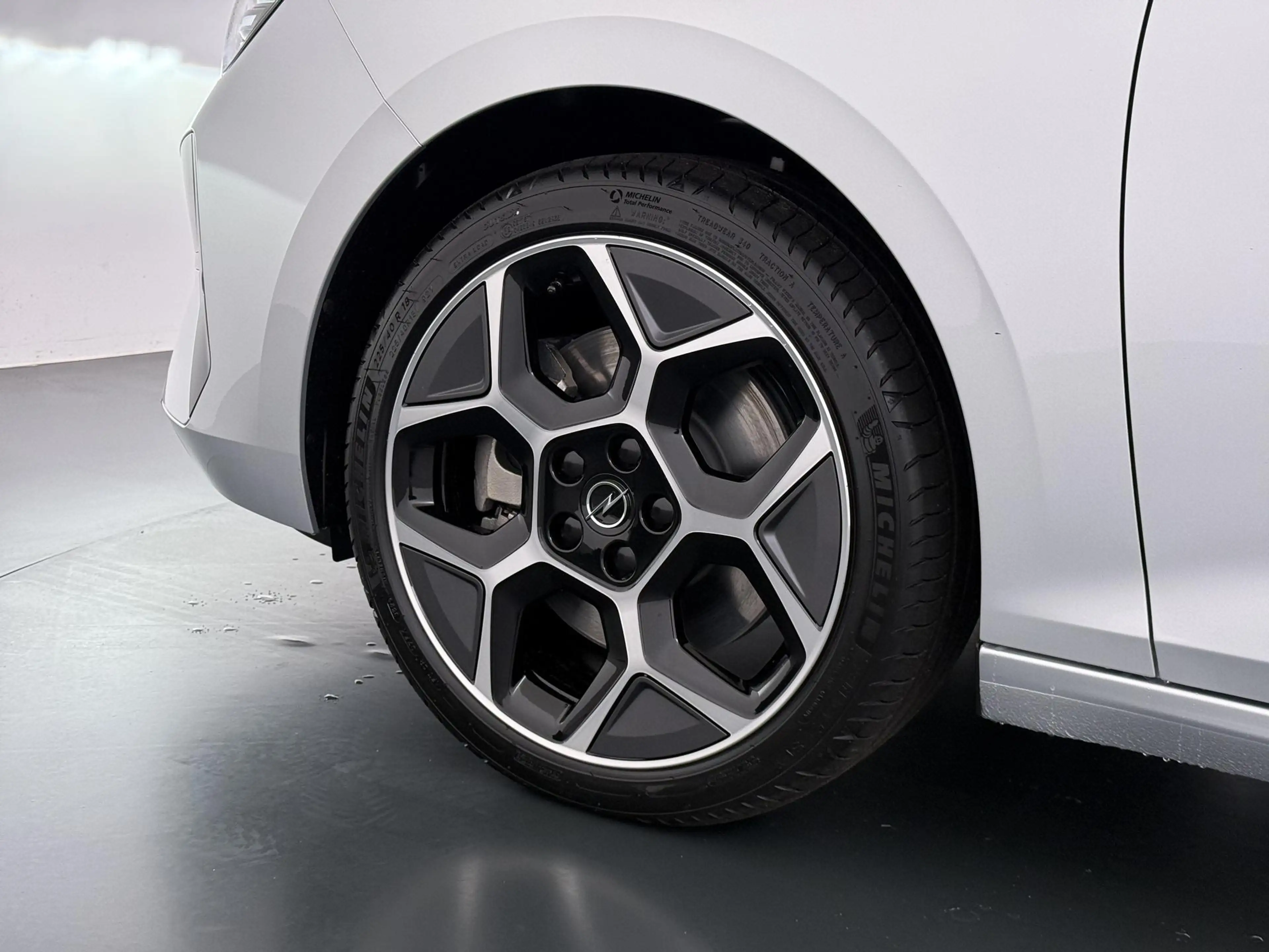 Opel Astra Sports Tourer 1.6 Turbo Plug In Hybrid Ultimate | — photo 6