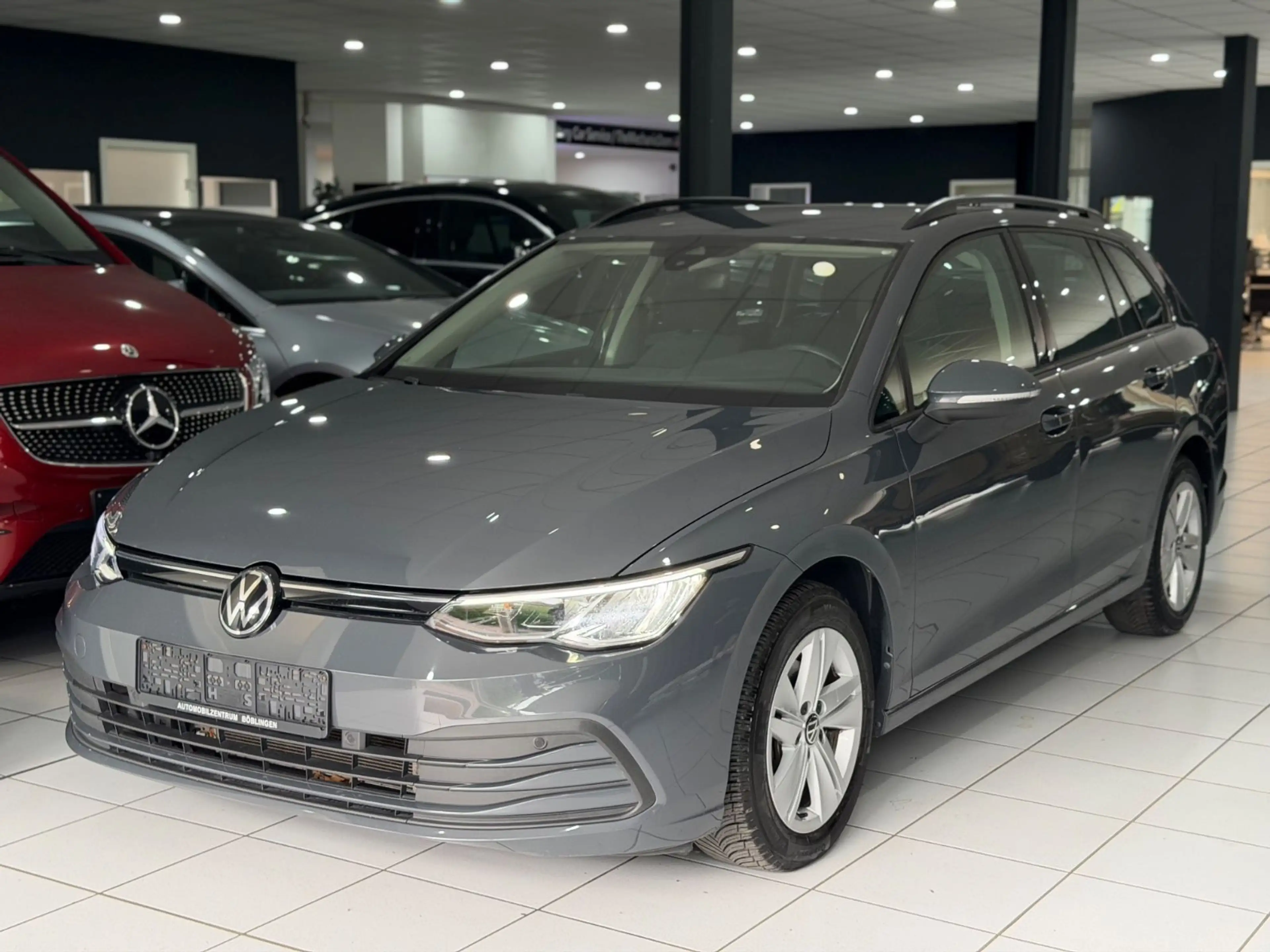Volkswagen Golf VIII Variant Life eTSI*AUTOMATIK*AHK*LED*