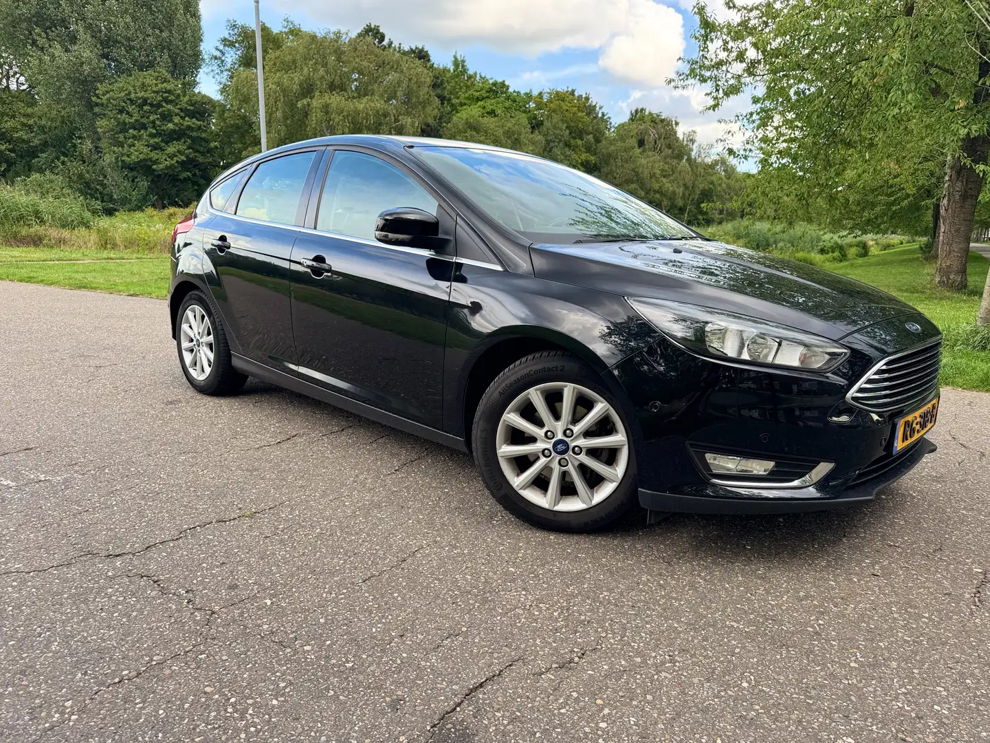 Ford Focus Focus 1.0 Titanium Zwart - 1
