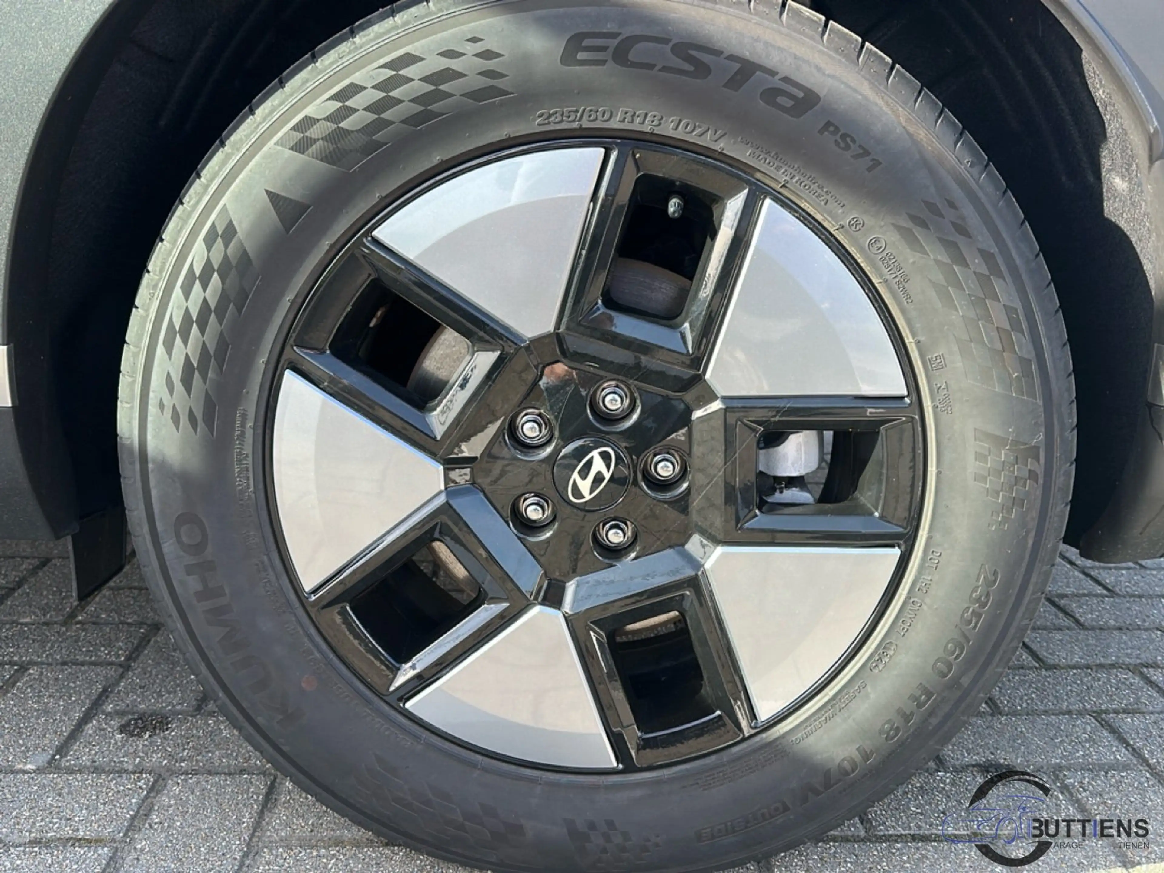 Hyundai SANTA FE T-GDi HEV Shine — photo 11