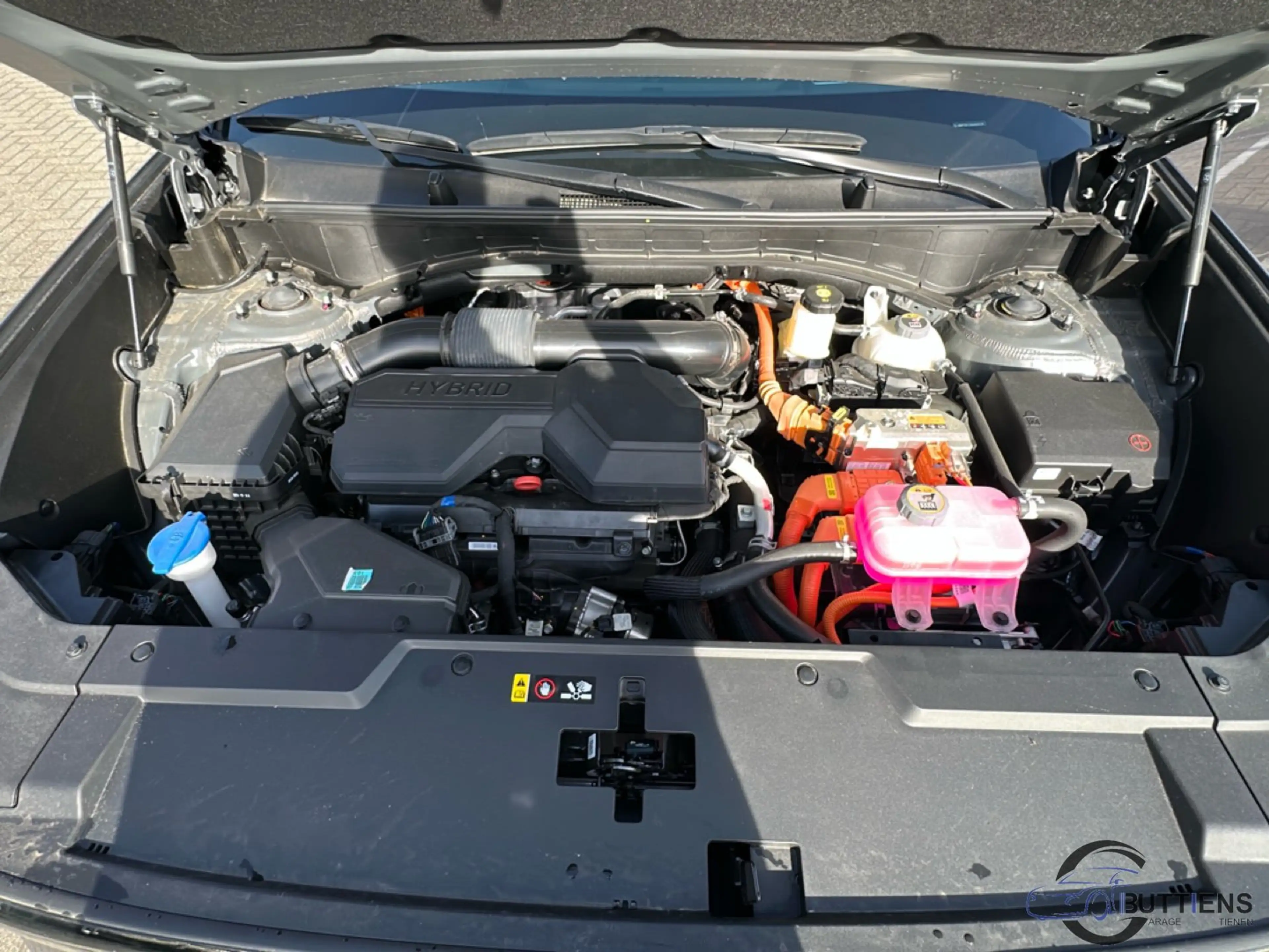 Hyundai SANTA FE T-GDi HEV Shine — photo 9