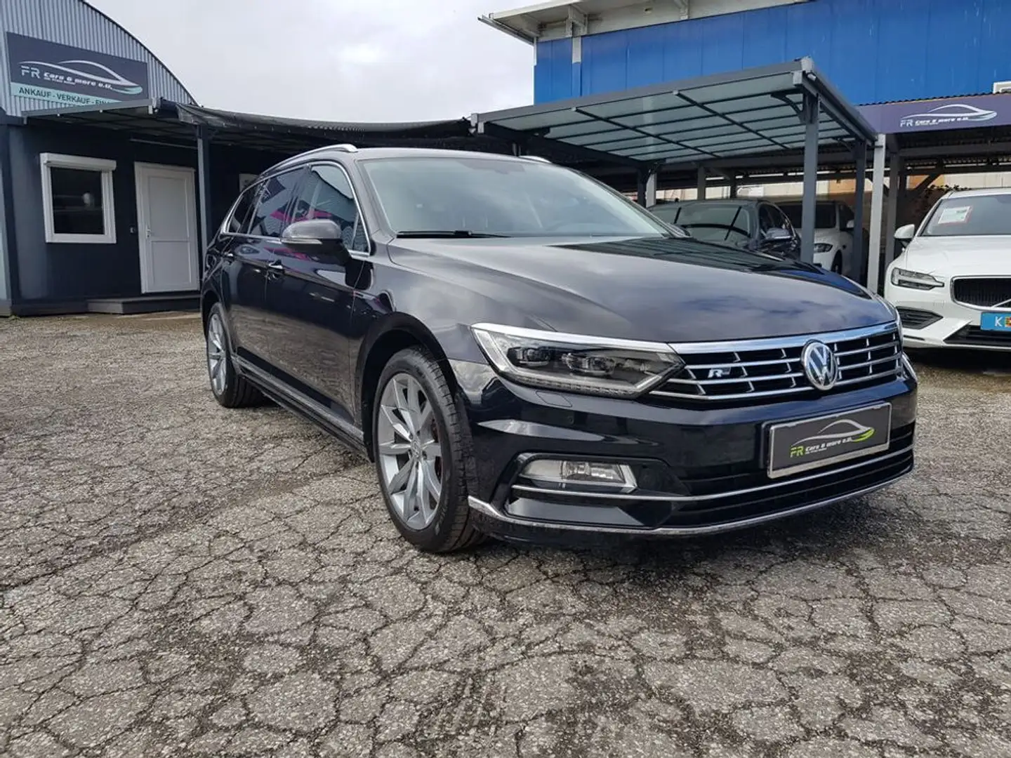 Volkswagen Passat Highline 2,0 TDI 4Motion DSG / LED / AHV / Schwarz - 1