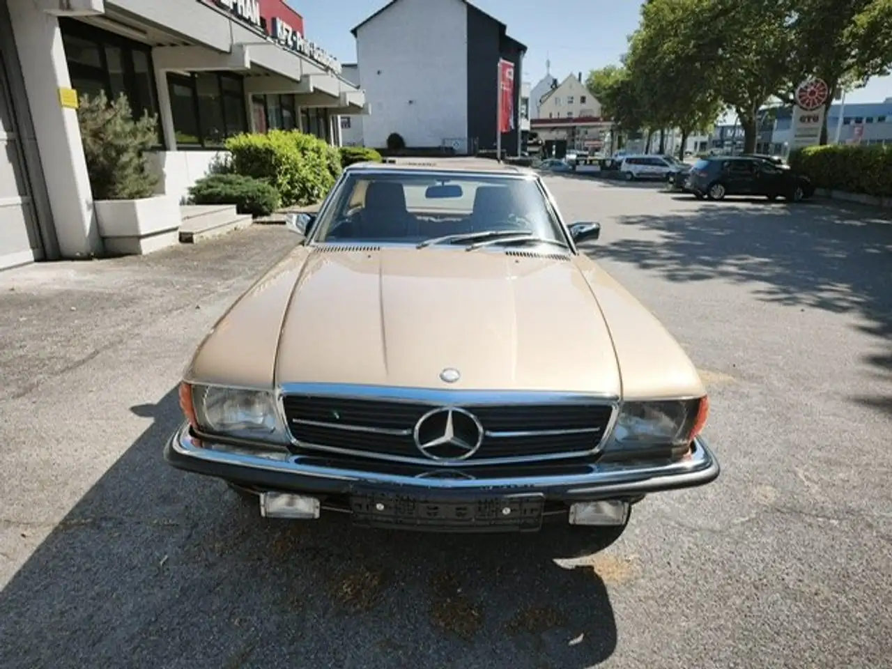 Mercedes-Benz SL 280, foto 1