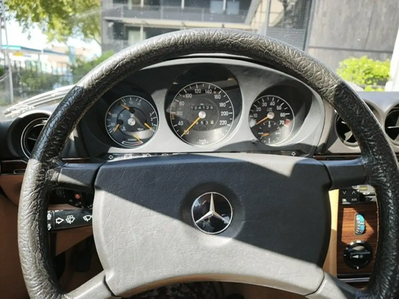 Mercedes-Benz SL 280, foto 4