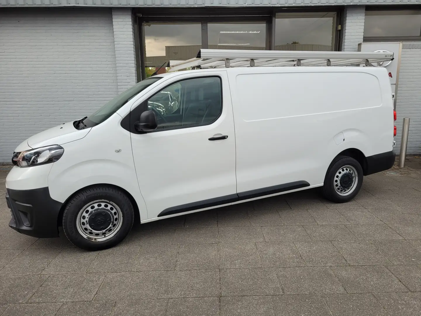 Toyota Proace Worker 2.0 D-4D Cool Comfort Long Airco | El. bed. Wit - 2