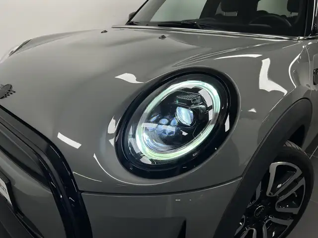 Mini Hatch view 9