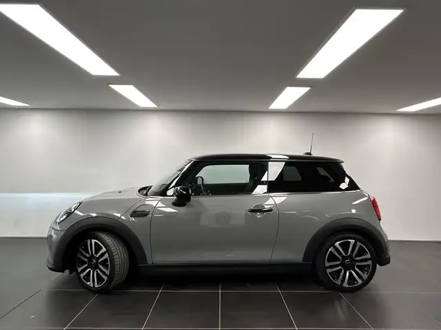 Mini Hatch view 2