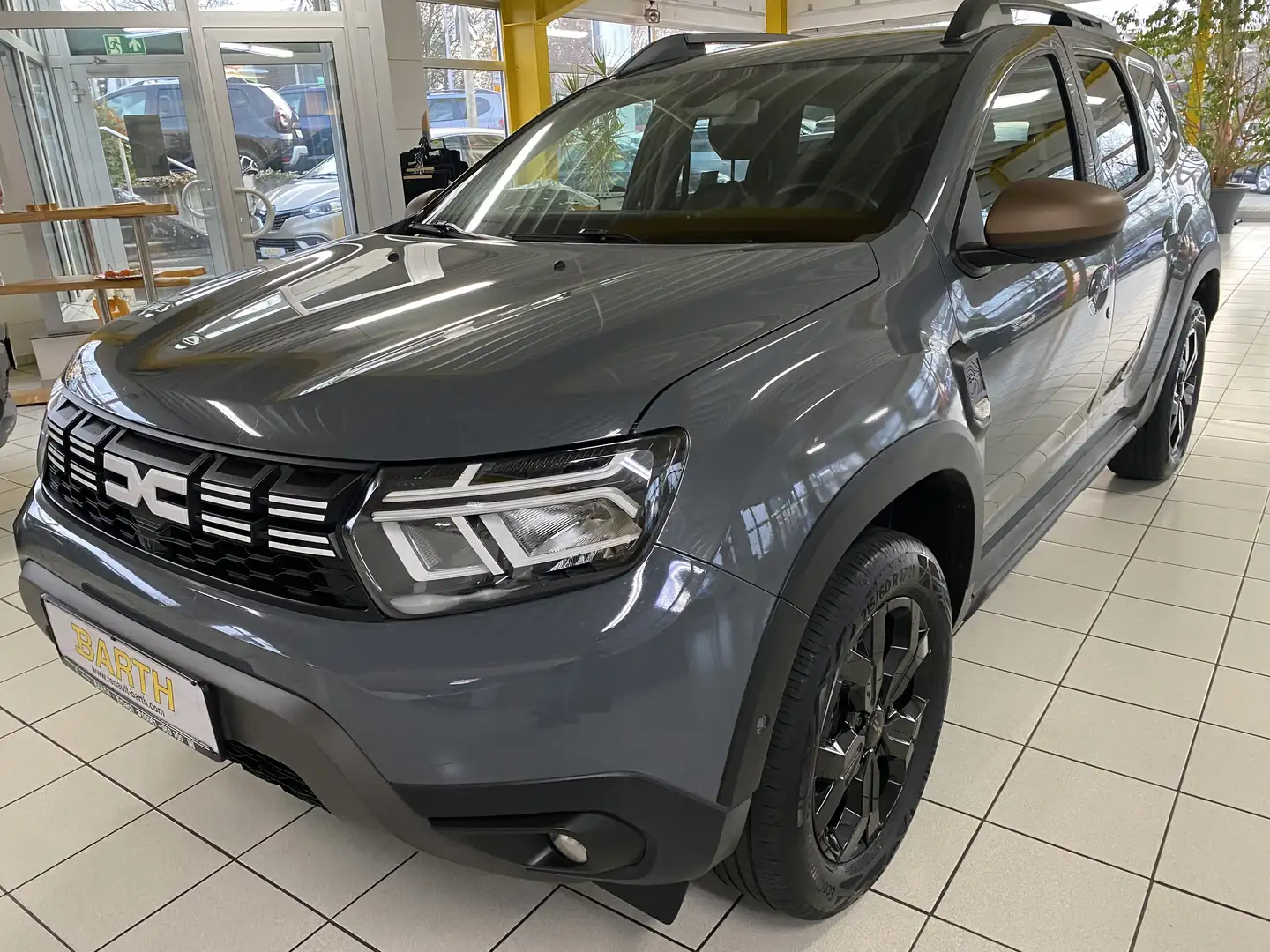 Dacia Duster Extreme TCe 150 2WD Grau - 2