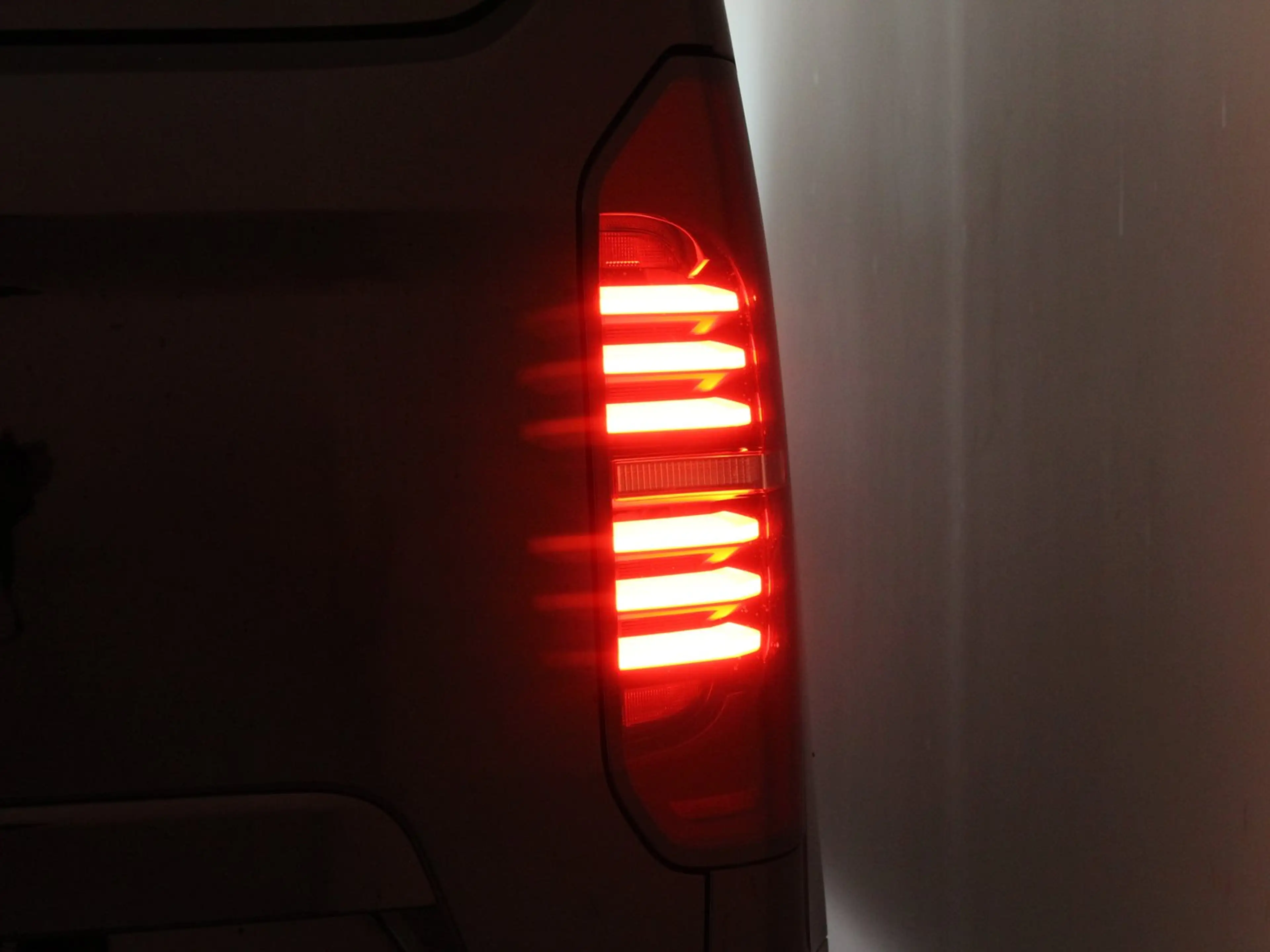 Volkswagen T7 Caravelle VW T7 Caravelle Life LR TDI 4MOTION — photo 12
