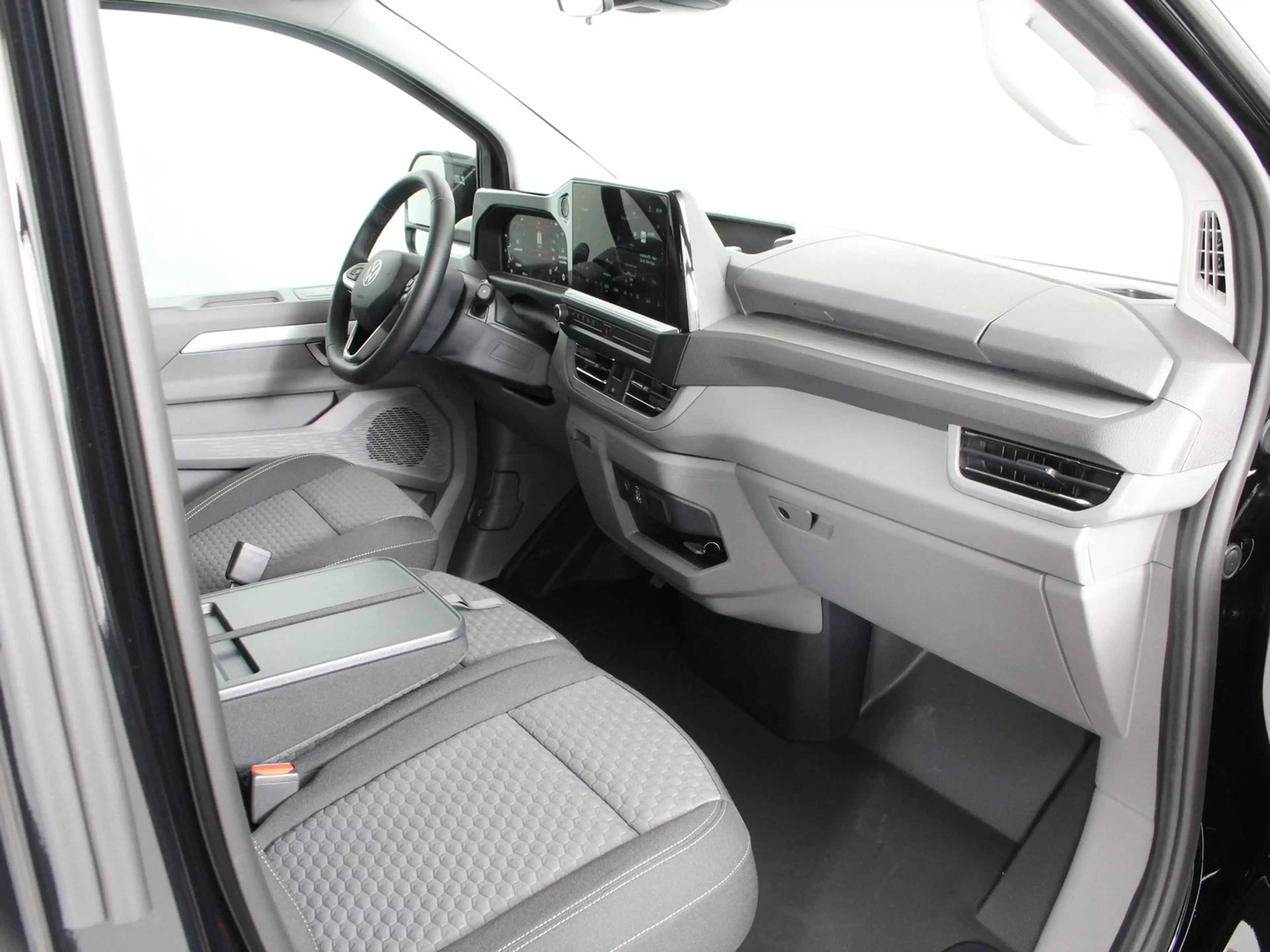 Volkswagen T7 Caravelle VW T7 Caravelle Life LR TDI 4MOTION — photo 5