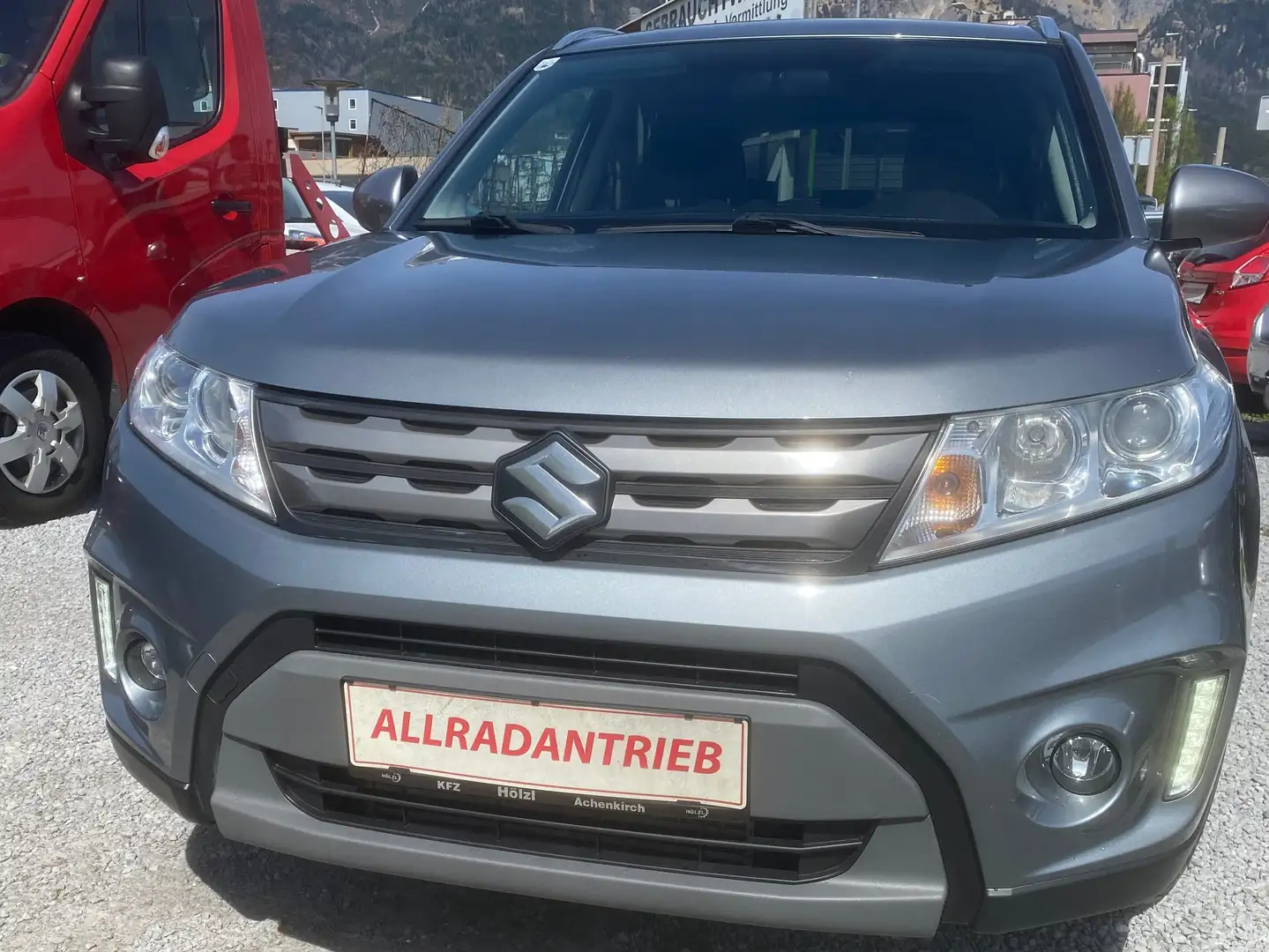 Suzuki Vitara 1,6 DDiS 4WD GL Shine Grau - 2