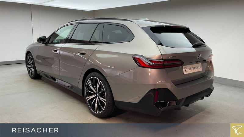 BMW 540 d xDrive Touring Sportpaket Sitzbelüftung — photo 2