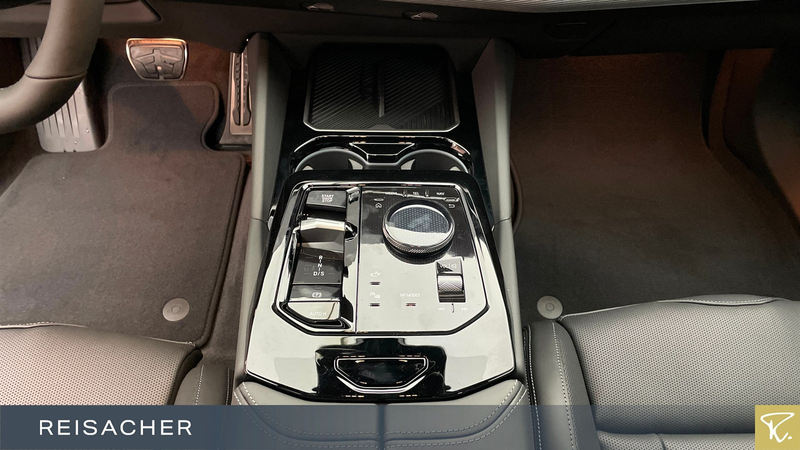 BMW 540 d xDrive Touring Sportpaket Sitzbelüftung — photo 11
