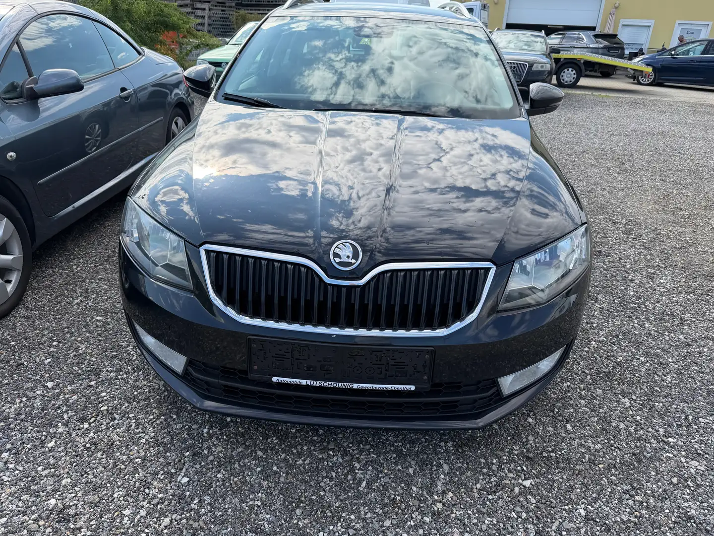 Skoda Octavia 1.6 TDI 4x4 Eleg. Schwarz - 1
