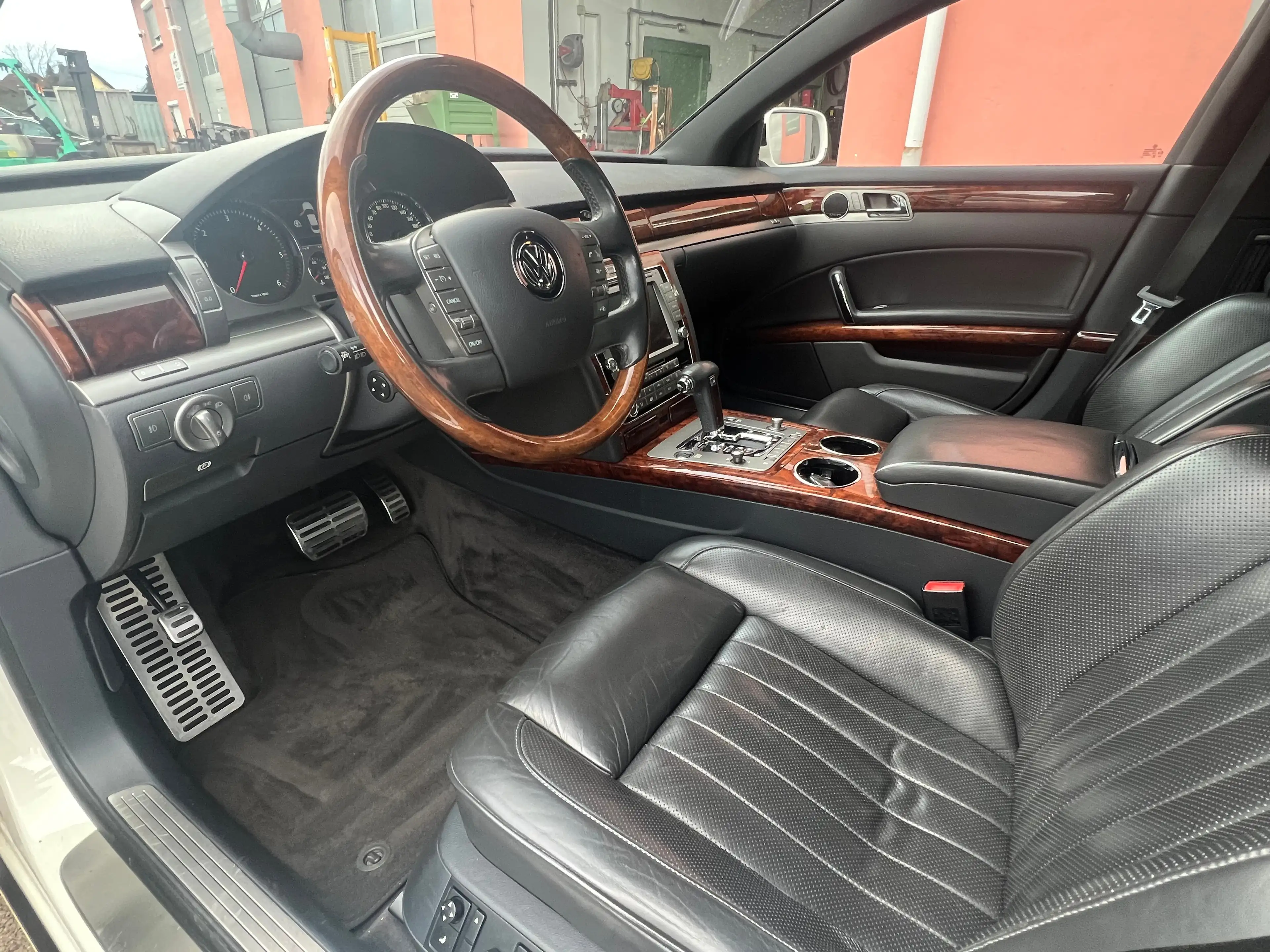Volkswagen Phaeton V6 TDI 5-Sitzer 4Motion Dynaudio — photo 8