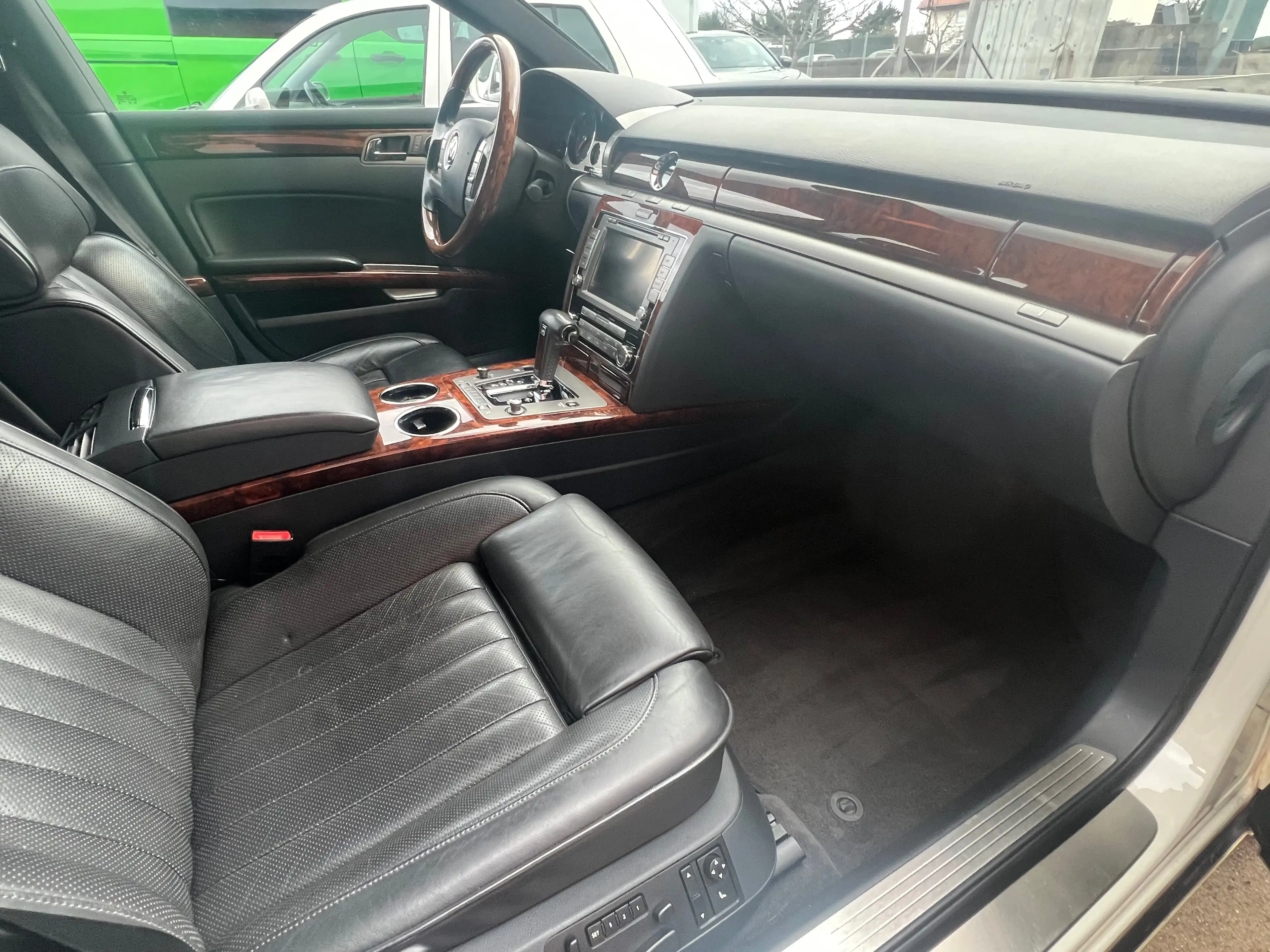 Volkswagen Phaeton V6 TDI 5-Sitzer 4Motion Dynaudio — photo 13