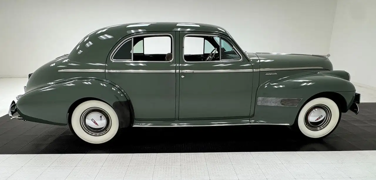 Oldsmobile Custom Cruiser 4 Door Touring Sedan, foto 6
