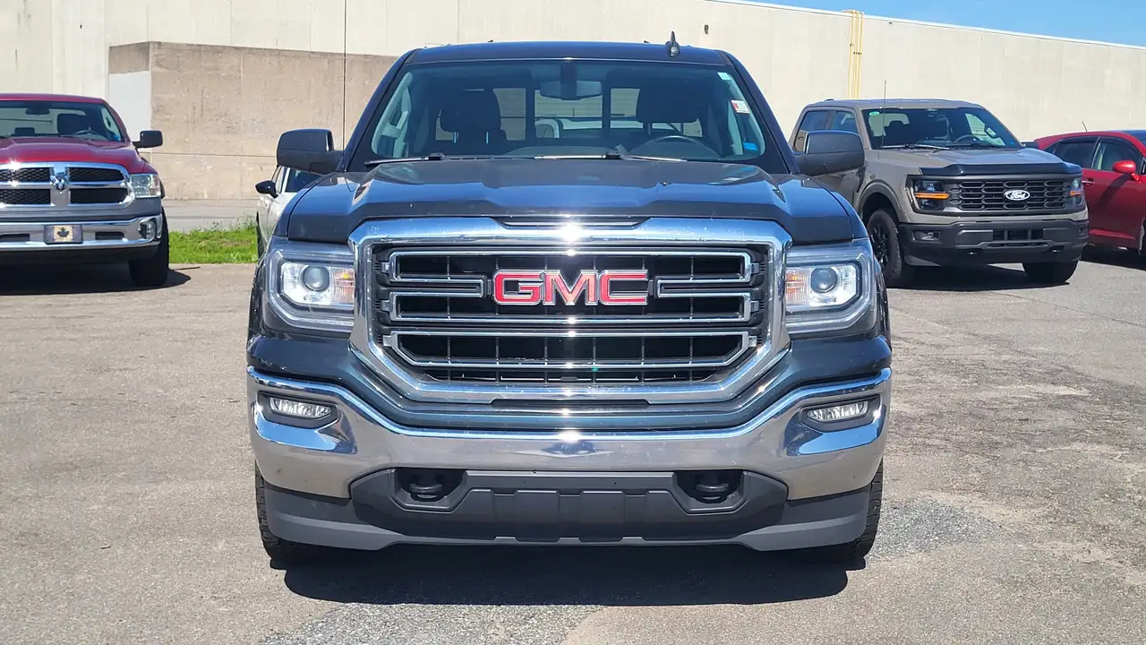 GMC Sierra 1500 снимка GMC Sierra 1500