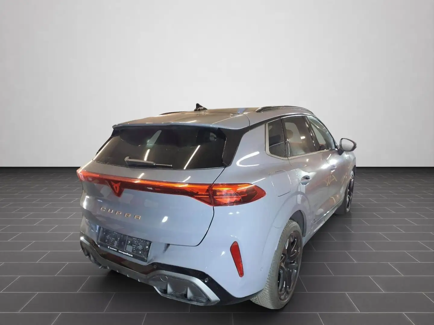 CUPRA Terramar VZ 2.0 TSI 4Drive MATRIX PANO SENNHEISE Grau - 2