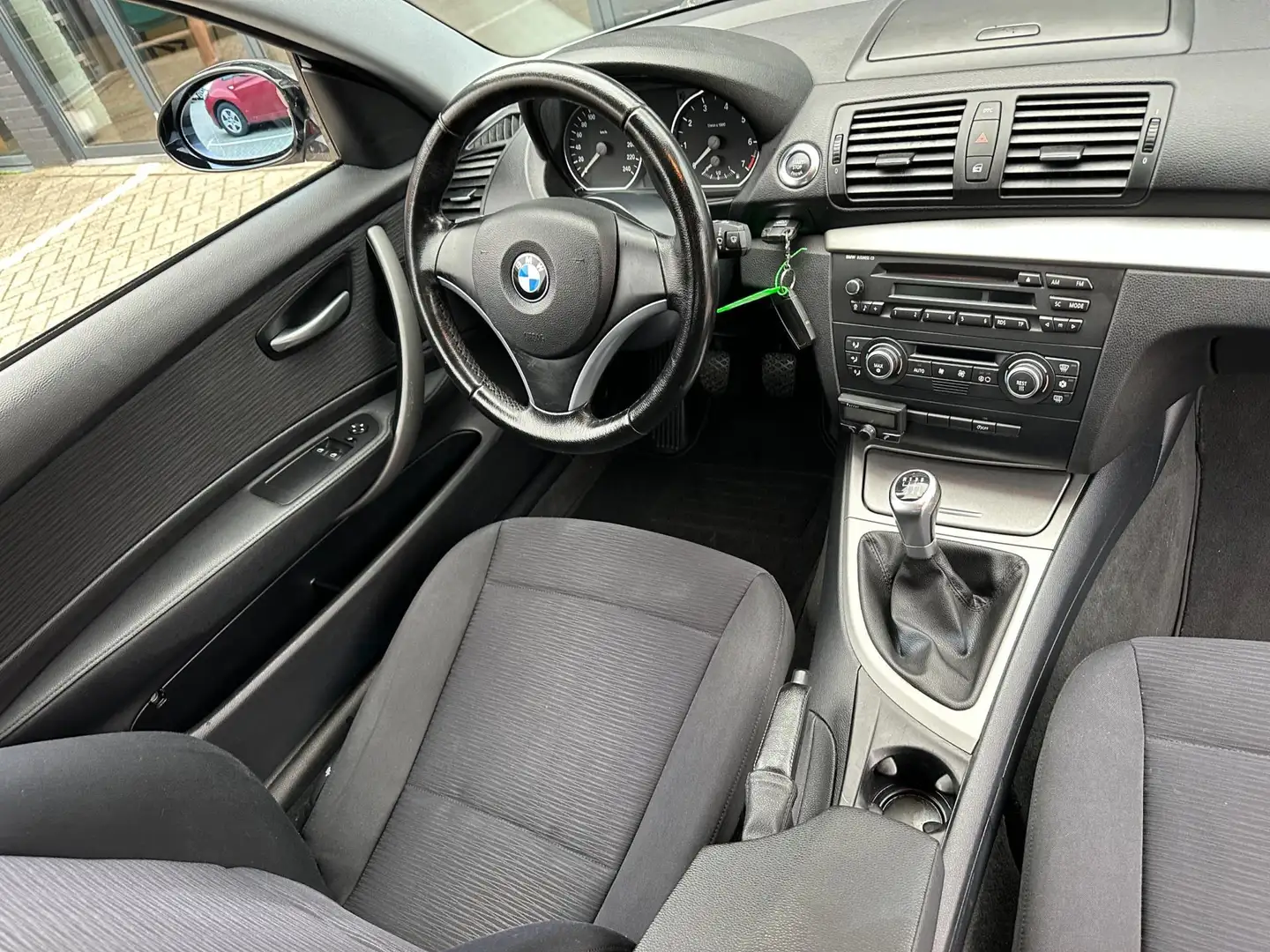 BMW 118 1-serie 118i Business Line/6-BAK/AIRCO/NWE APK/NET Gris - 2