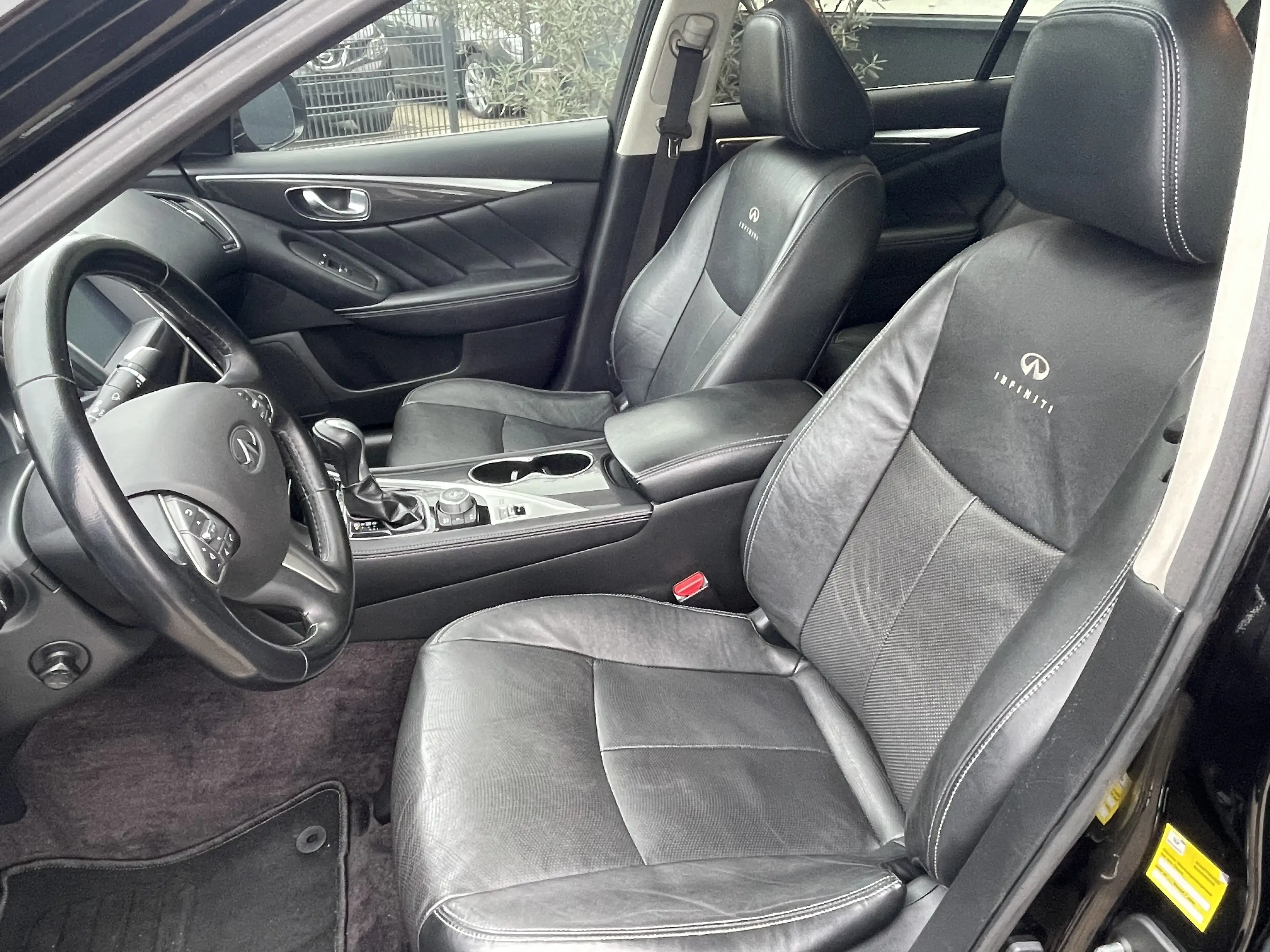 Infiniti Q50 2.2 D Premium Automatik Limousine TopGepflegt Voll — photo 9