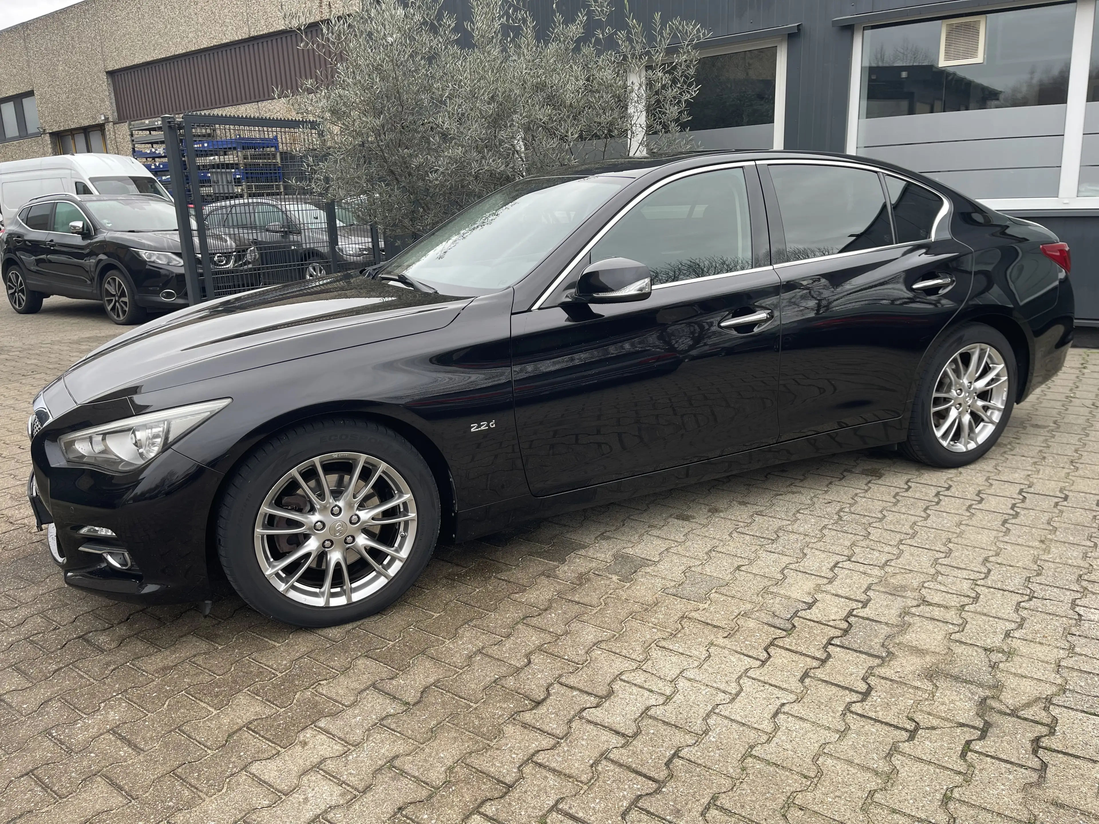Infiniti Q50 2.2 D Premium Automatik Limousine TopGepflegt Voll — photo 8