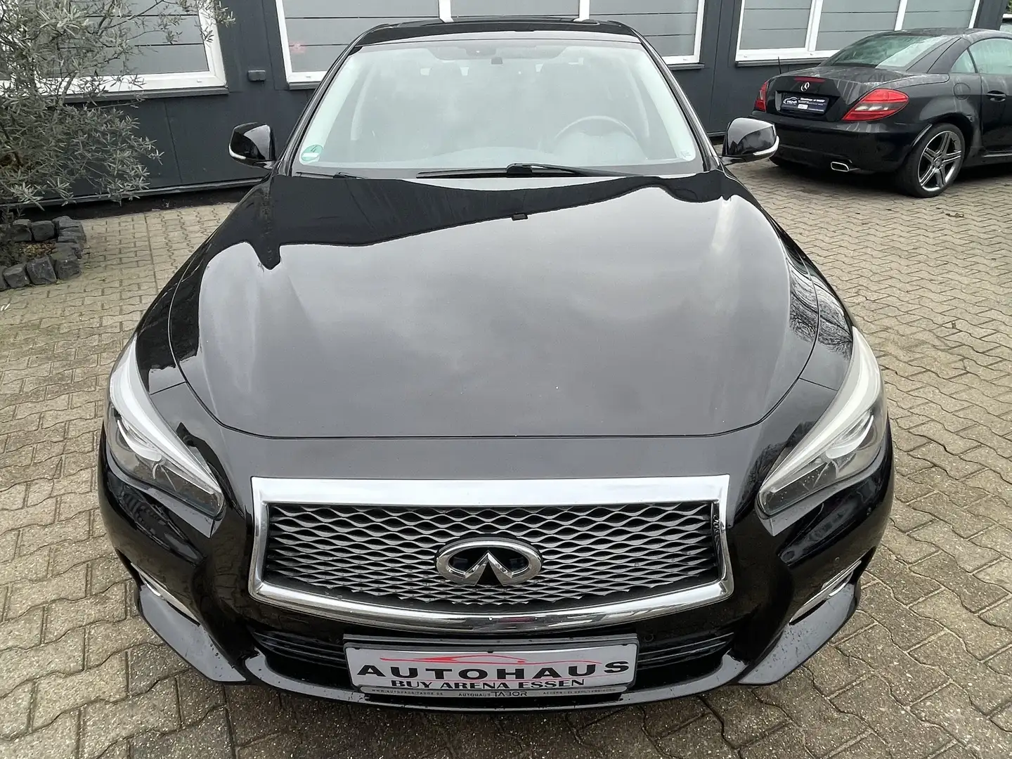 Infiniti Q50 2.2 D Premium Automatik Limousine TopGepflegt Voll Schwarz - 2