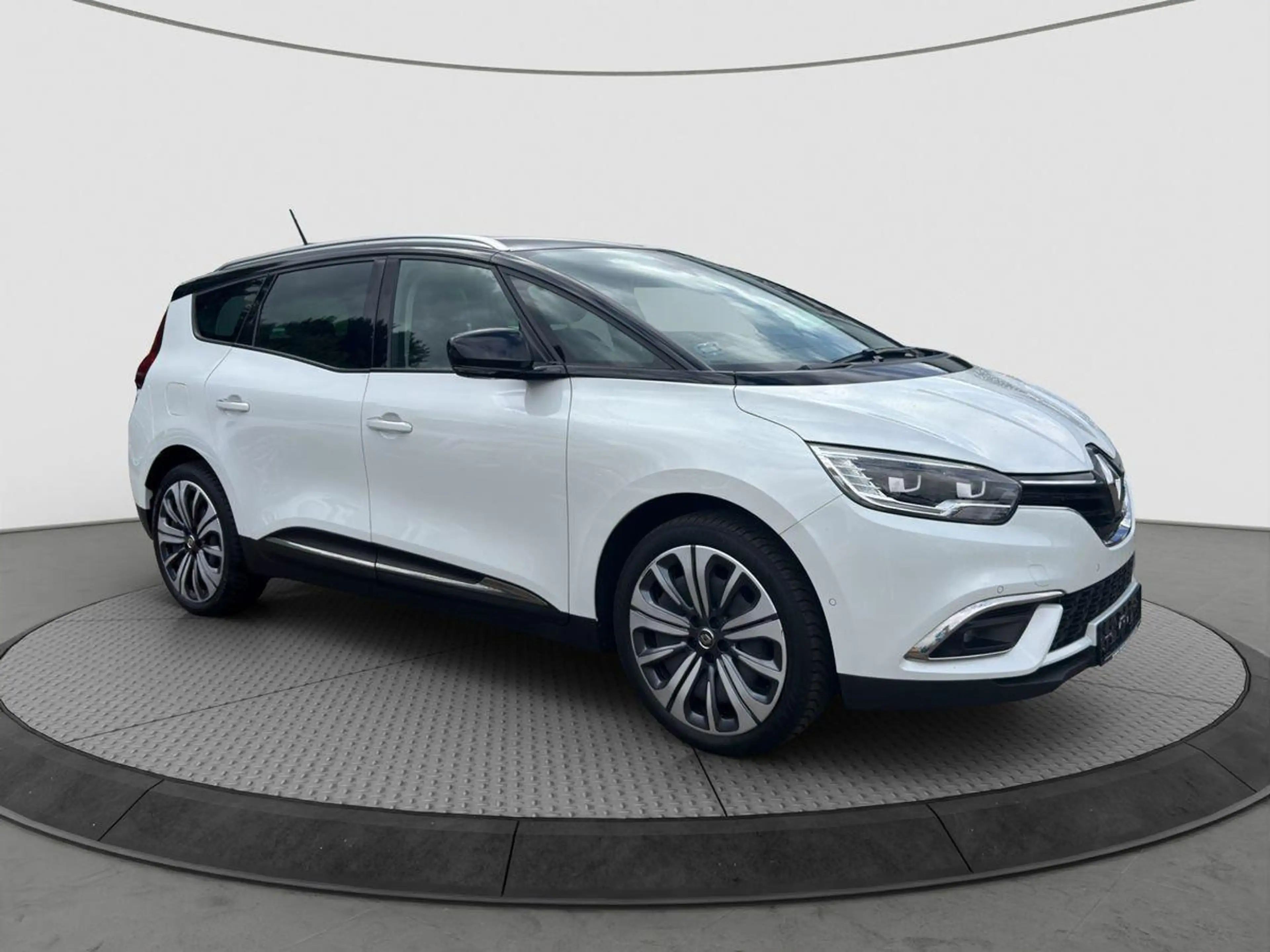 Renault Grand Scenic Grande Scenic Equilibre 1.3 TCE EDC — photo 8