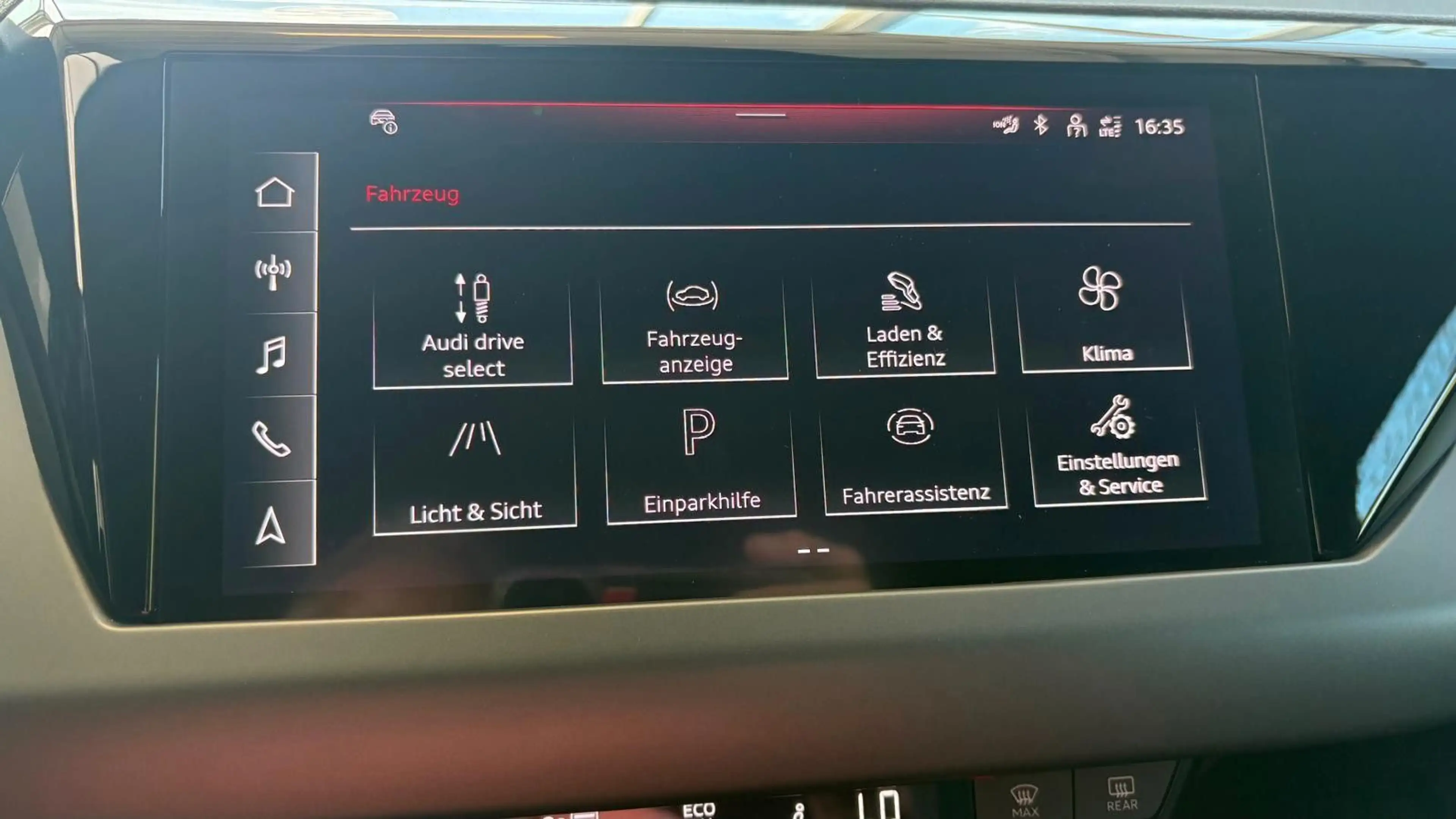 Audi e-tron GT quattro — photo 9