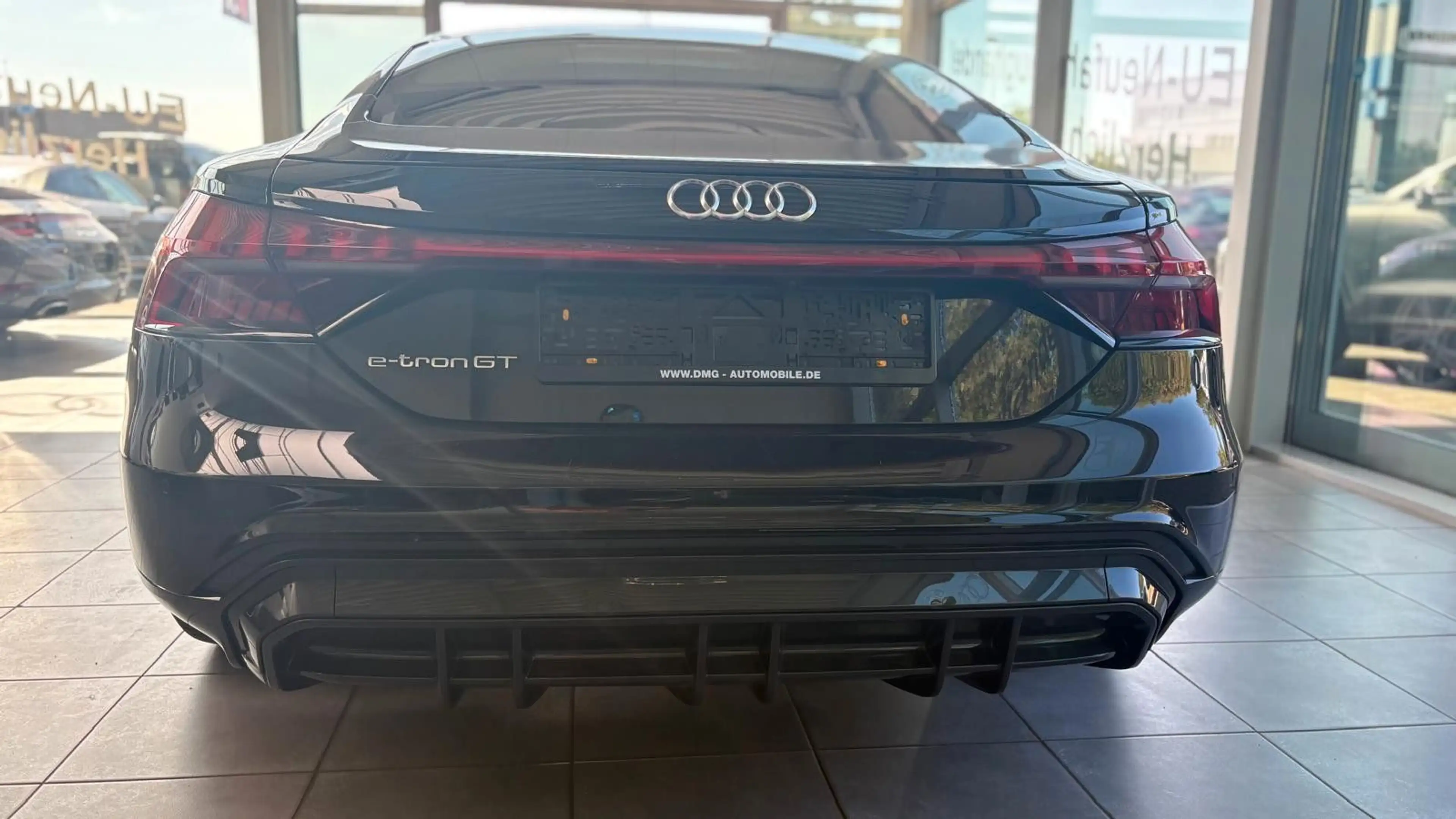 Audi e-tron GT quattro — photo 2