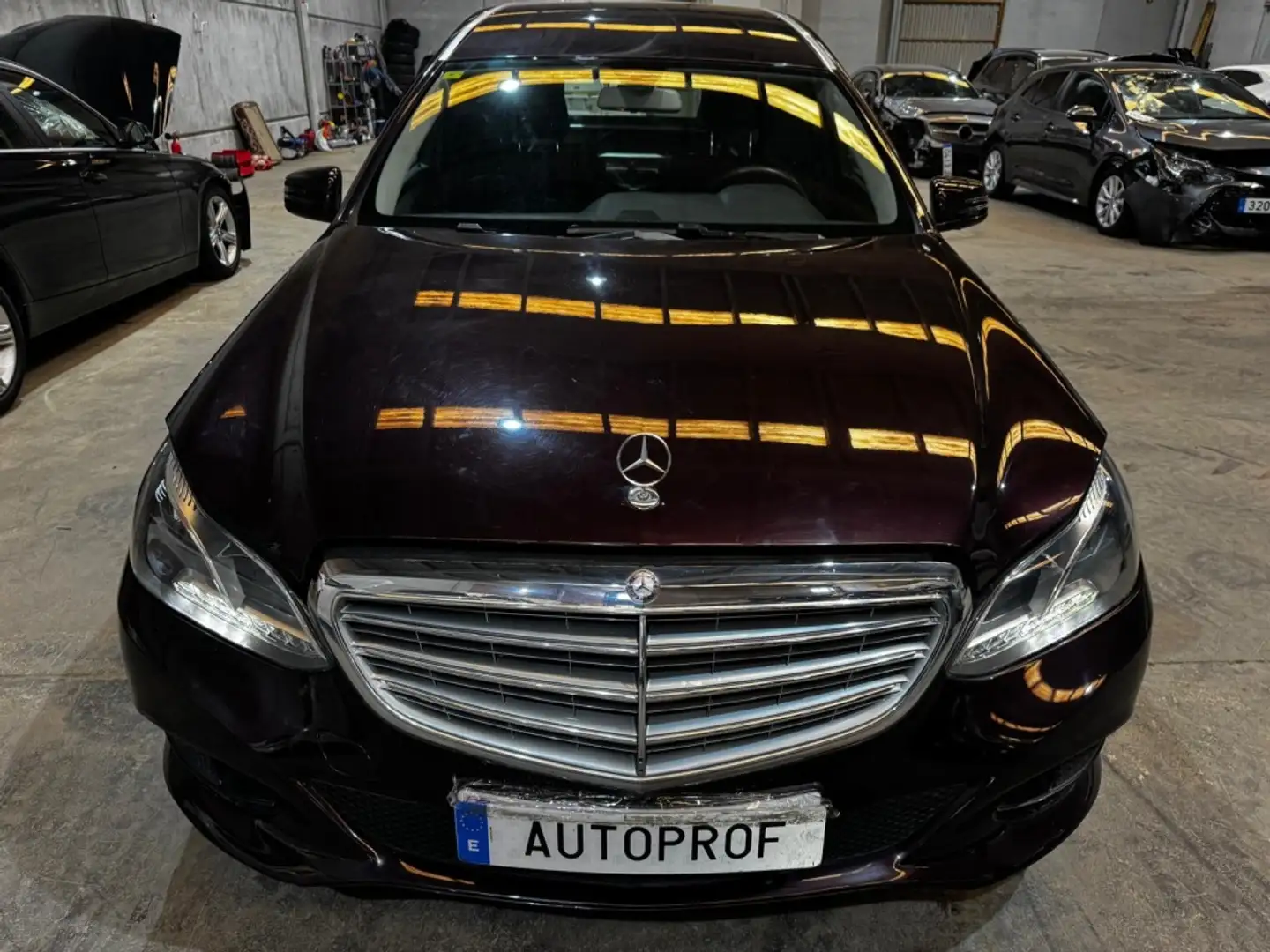Mercedes-Benz E 250 Estate BT Avantgarde 9G-Tronic - 2