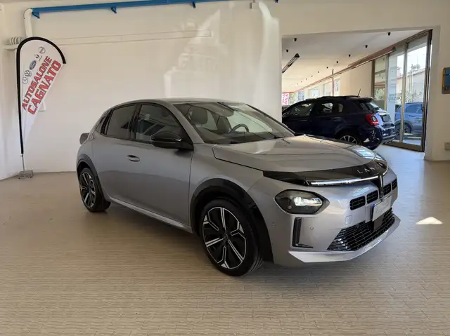 Lancia Ypsilon 1.2 mhev LX 110cv e-dct Km 4600 Prezzo vero 2025