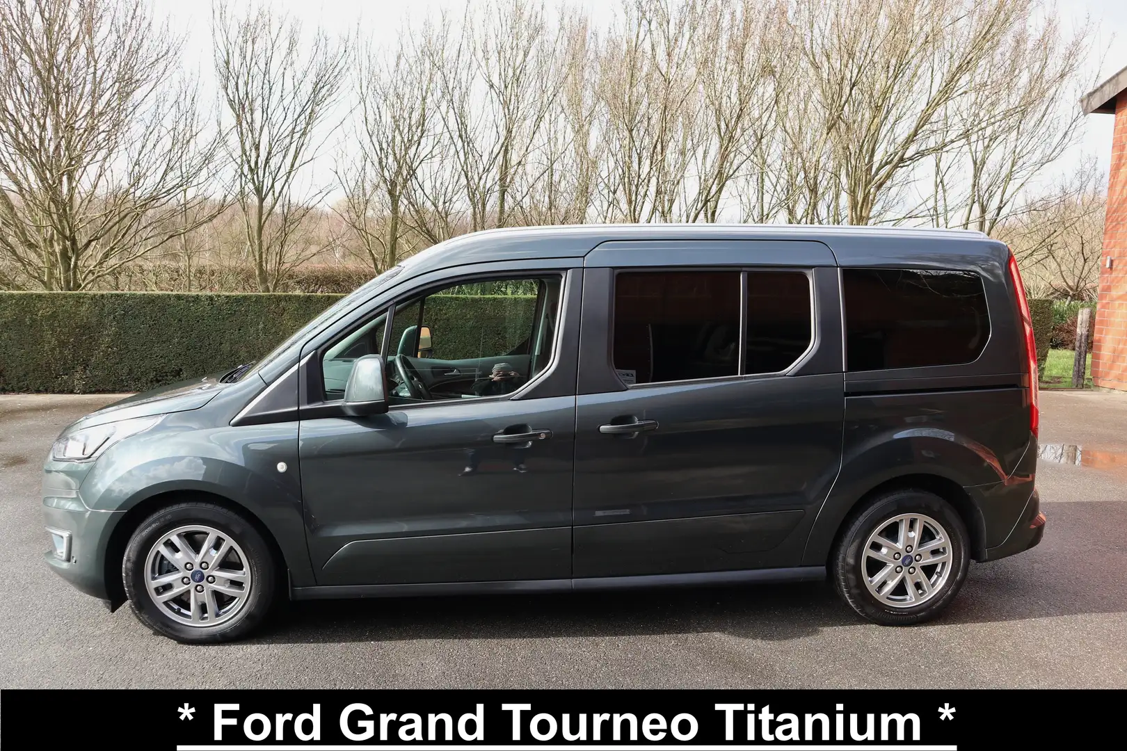 Ford Grand Tourneo Titanium*rollstuhlgerecht*Wenderampe*Garantie*AMF* Зелений - 2