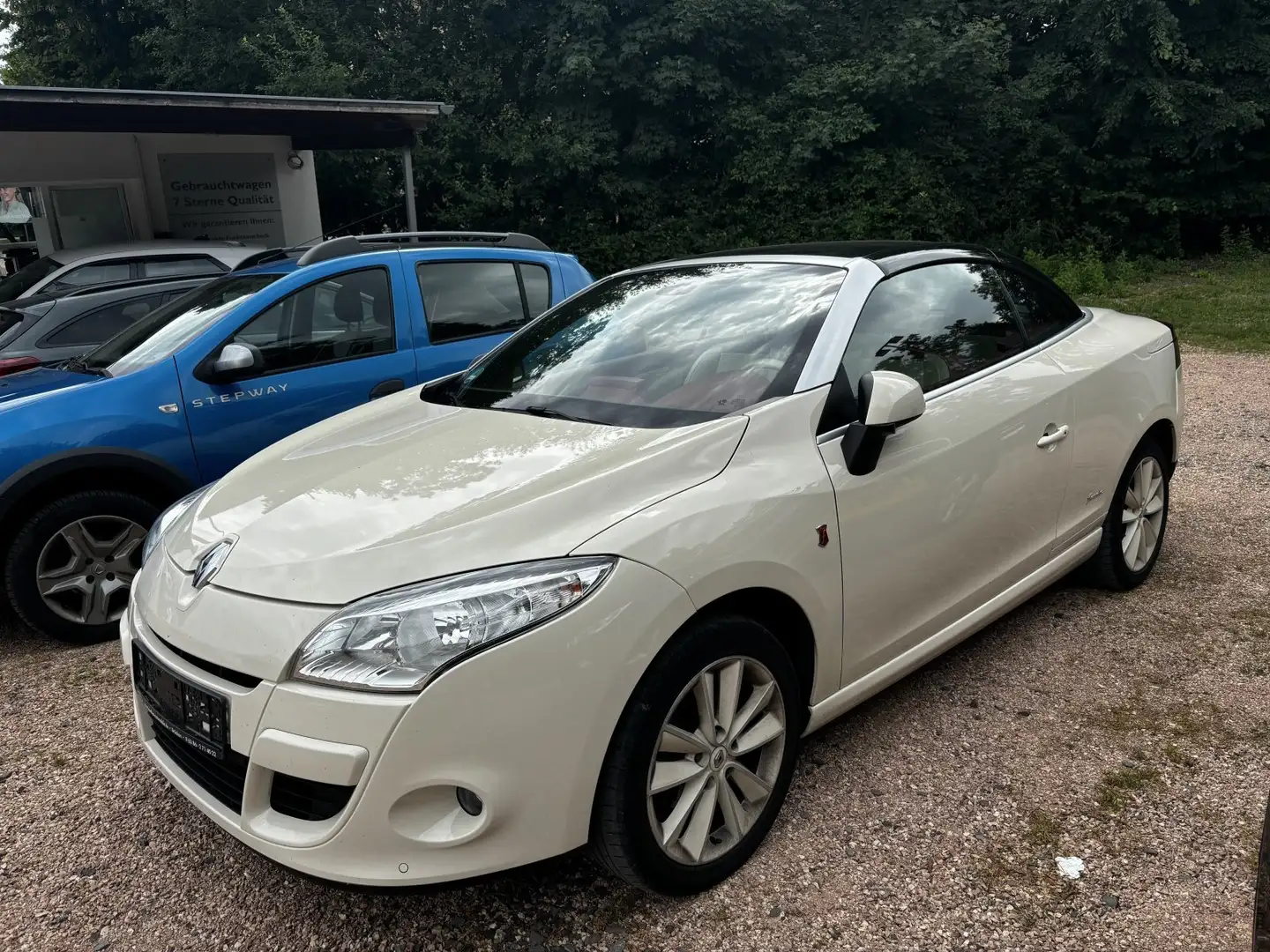 Renault Megane TCe 130 Cabriolet Floride Beige - 1