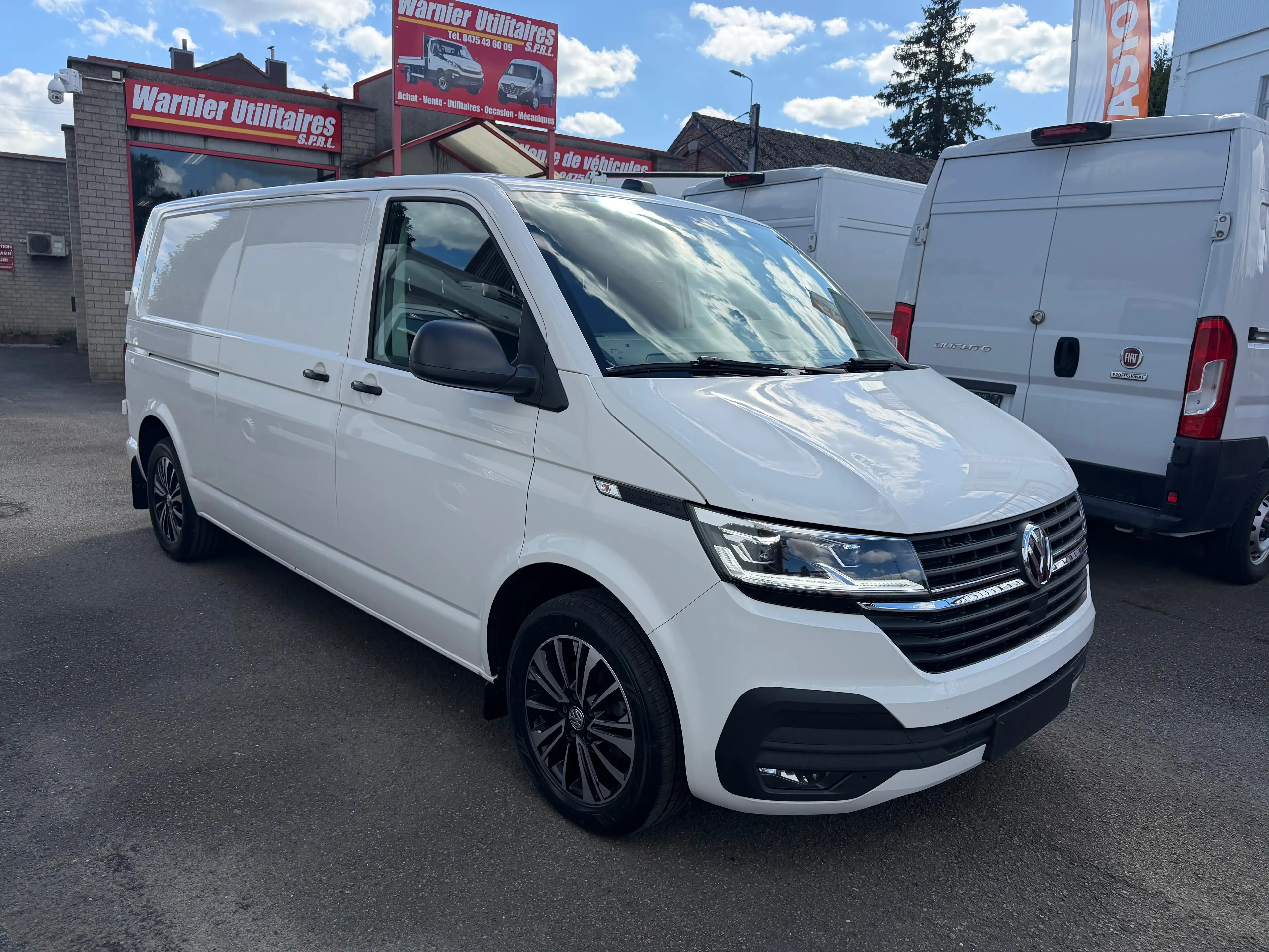 Volkswagen Transporter L2H1 — photo 2