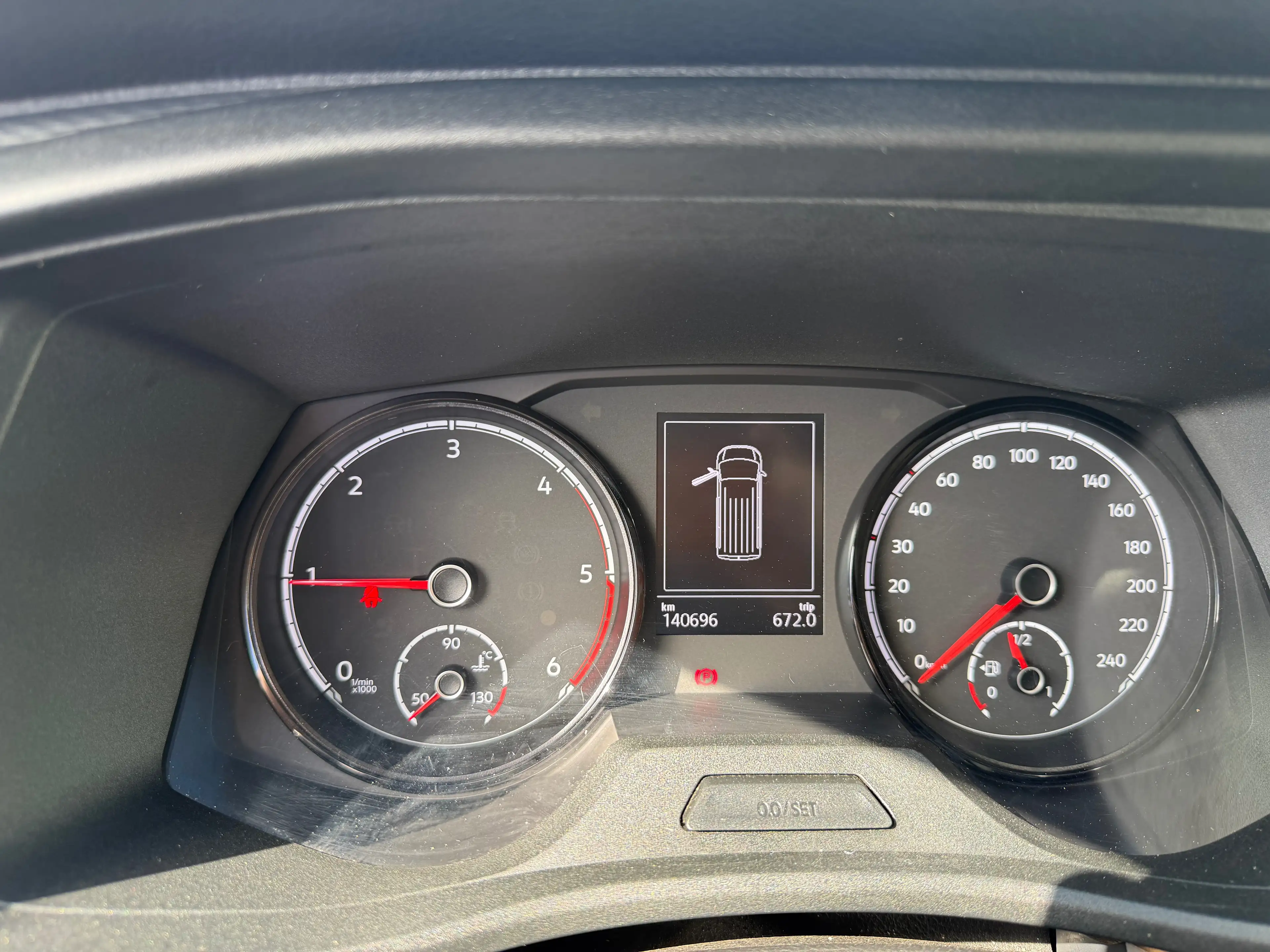 Volkswagen Transporter L2H1 — photo 11