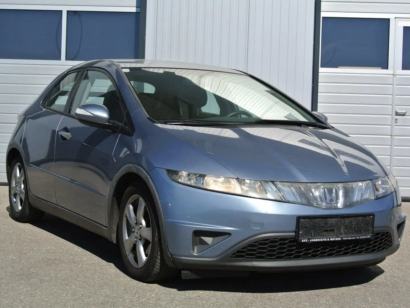 Honda Civic 1.8 Comfort Grau - 1
